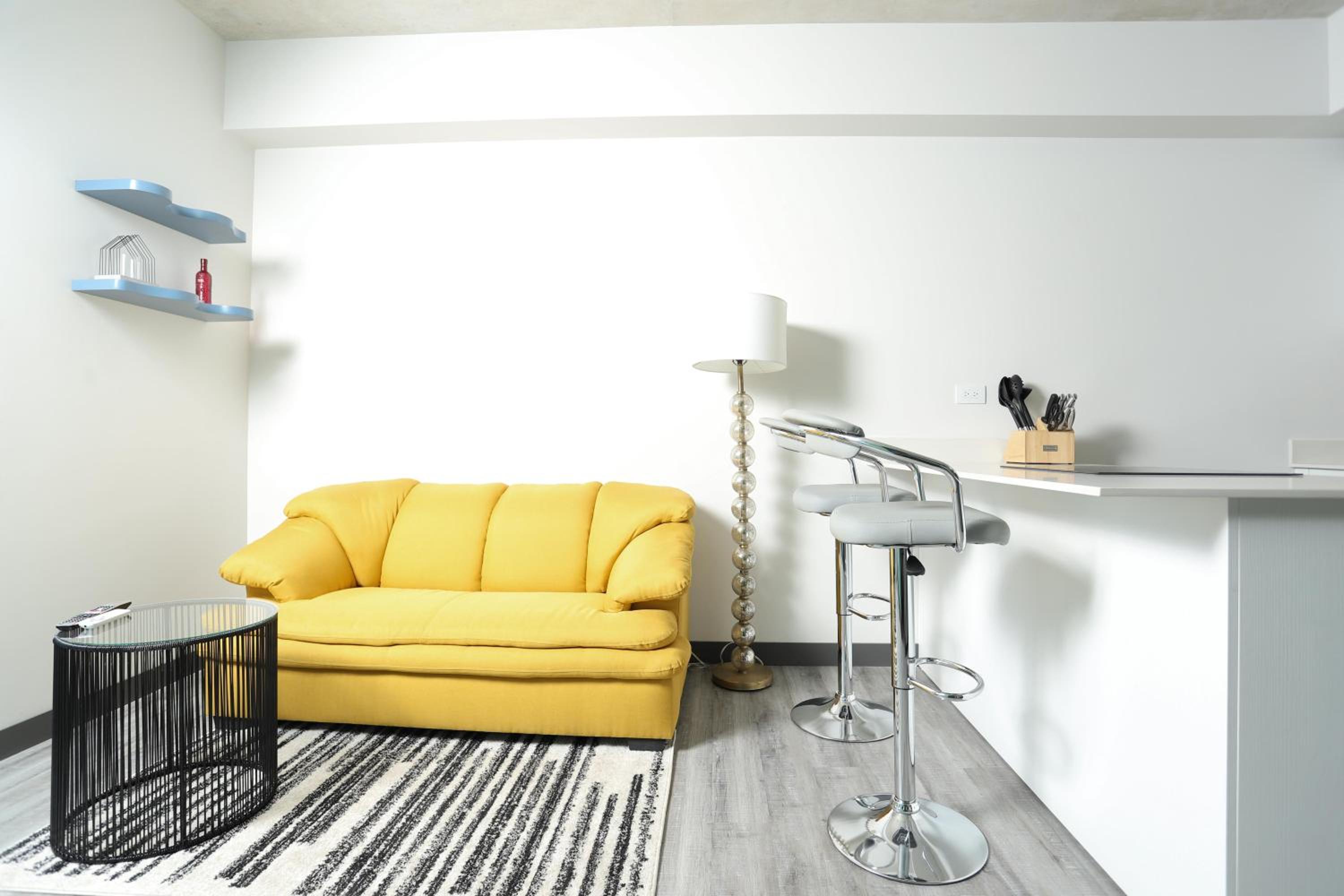 Secrt Sabana 1BR · Modern Comfort · Parking · Pool & Gym · Apt 1207