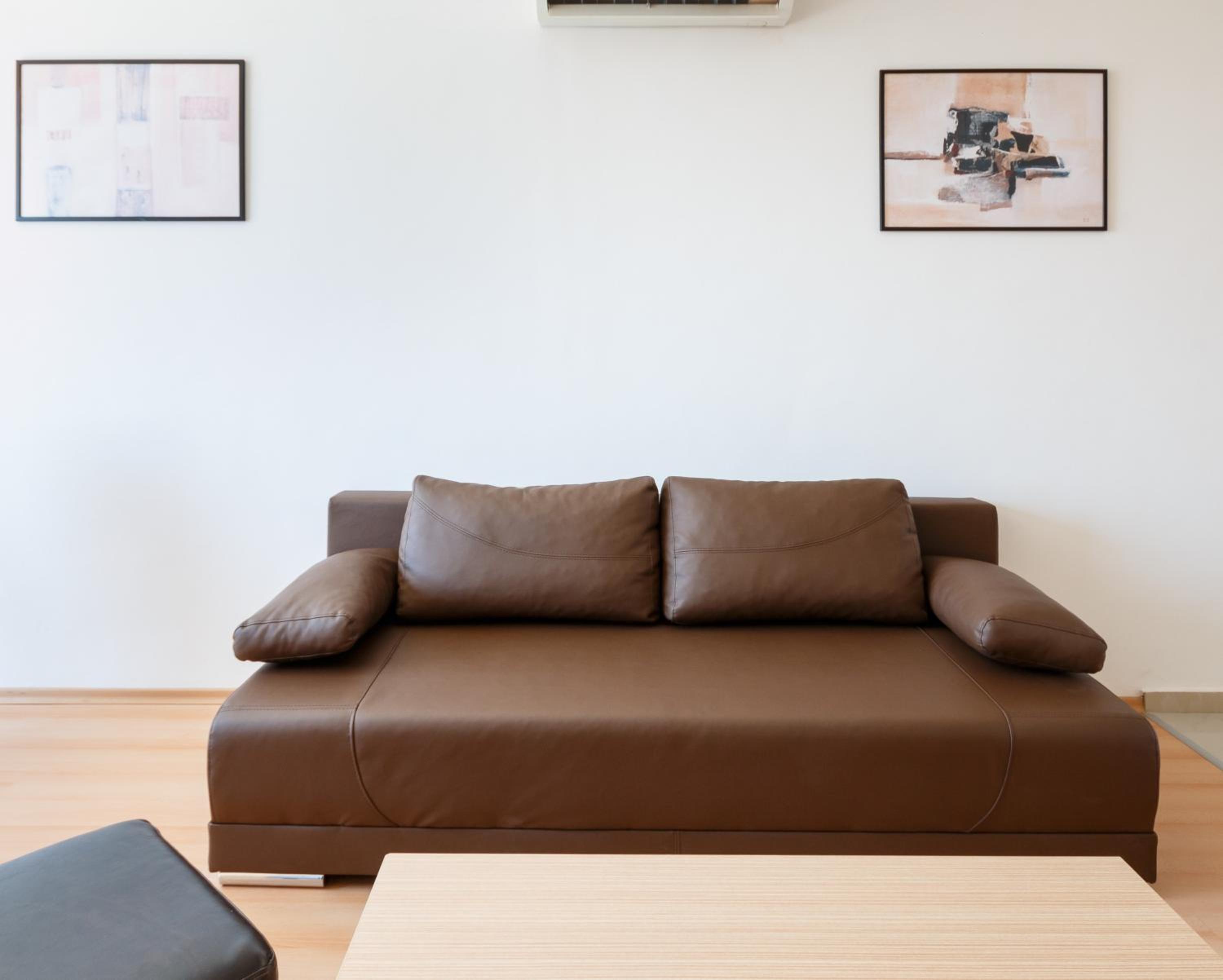 Charming 1 Bedroom Apartment