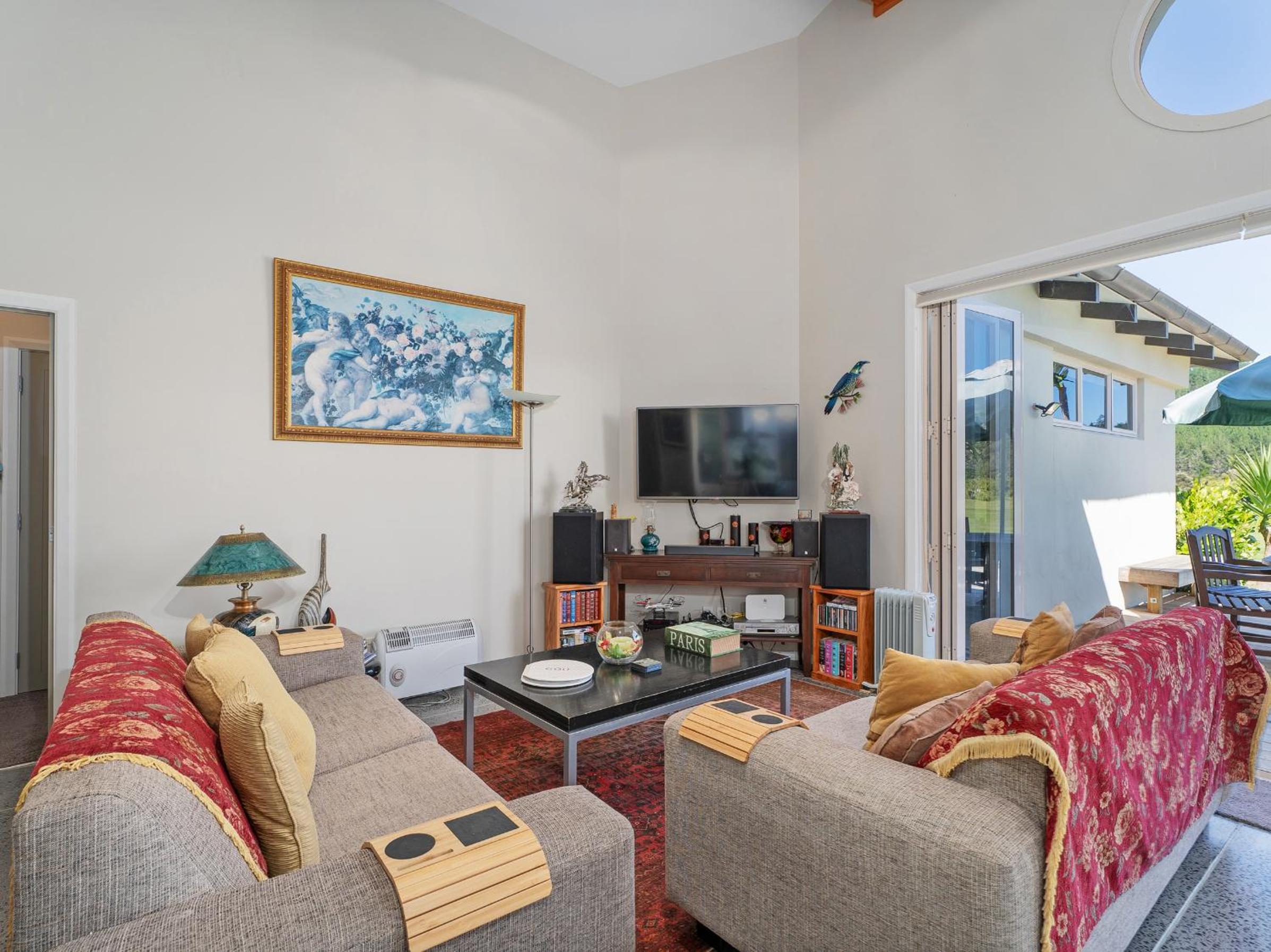 Mistry Hideout - Lakes Resort Pauanui Home view 5
