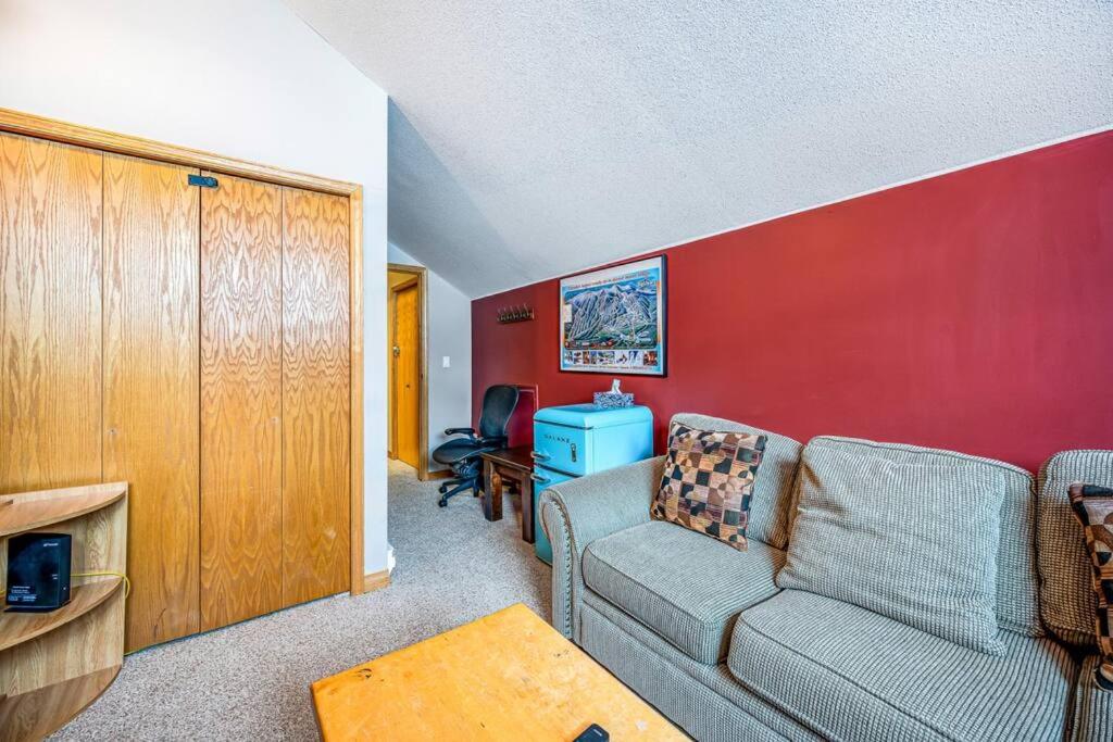 Fresh Tracks Retreat - Ski In Out Mtn View & Private Hot Tub