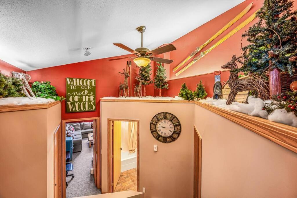 Fresh Tracks Retreat - Ski In Out Mtn View & Private Hot Tub