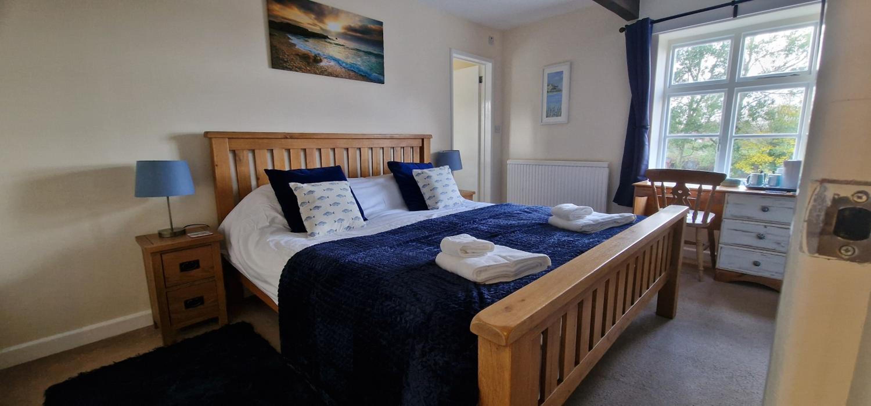The Wheatsheaf West Beckham view 3