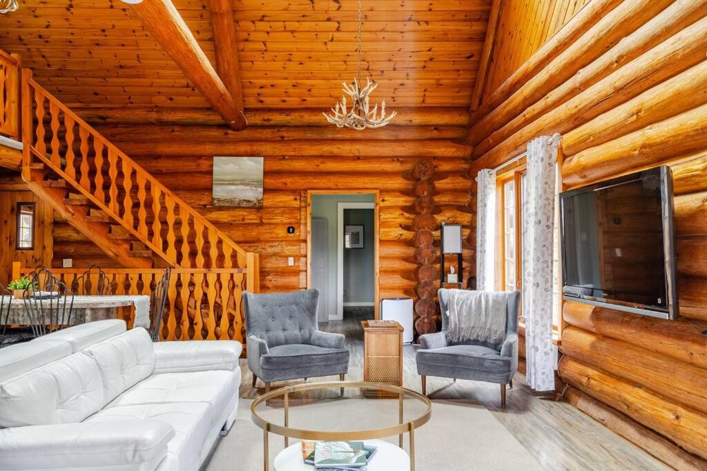 Forest Hideaway