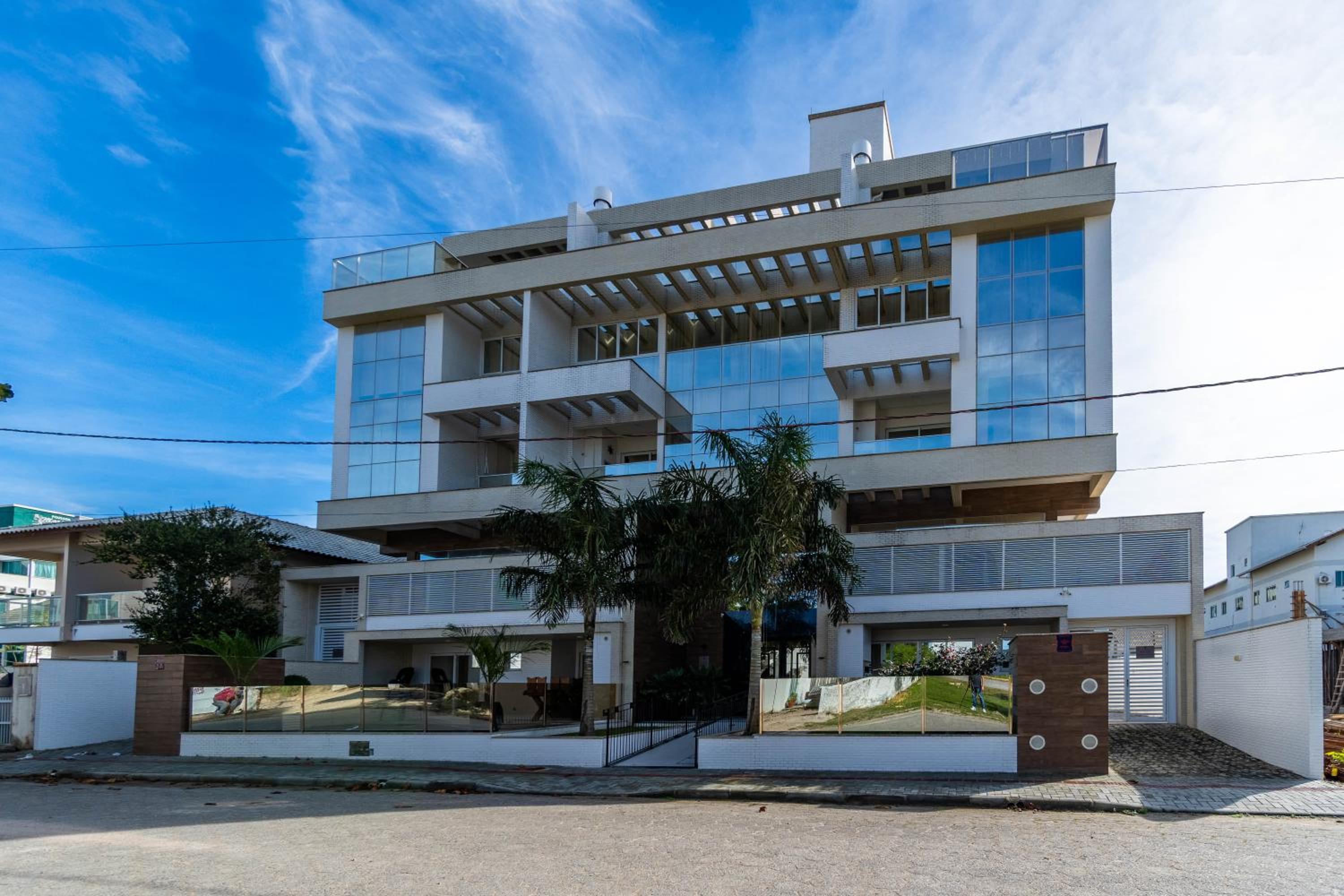 Apartamento com 02 dormitórios em Canto Grande - LA016EF