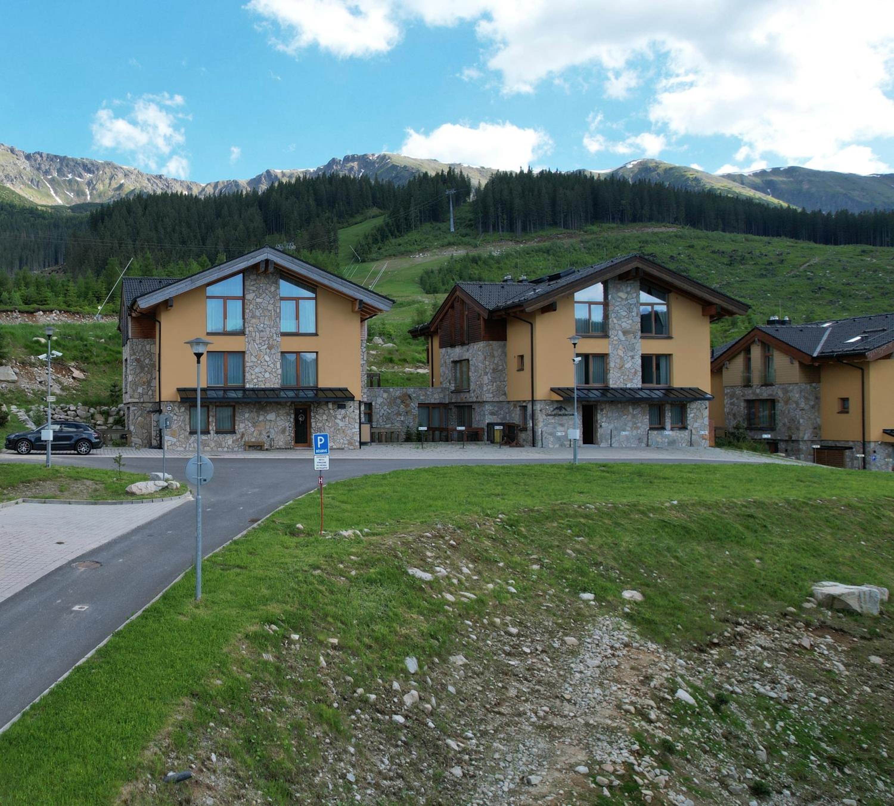 CHALET MOUNTAIN