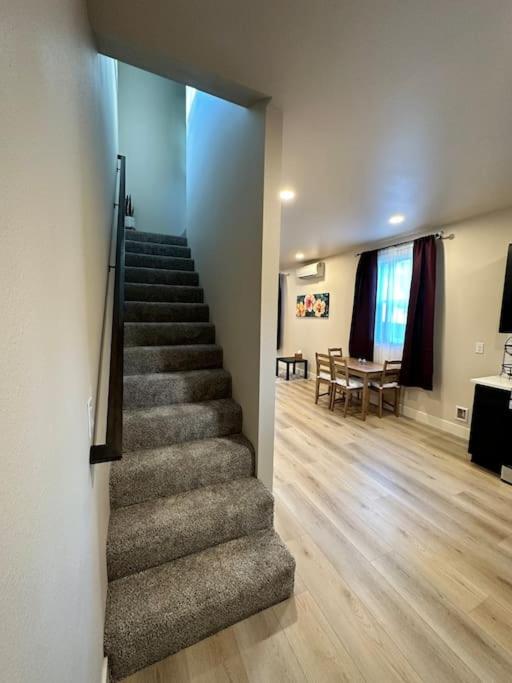 Modern New Build Home 5 min from downtown view 5