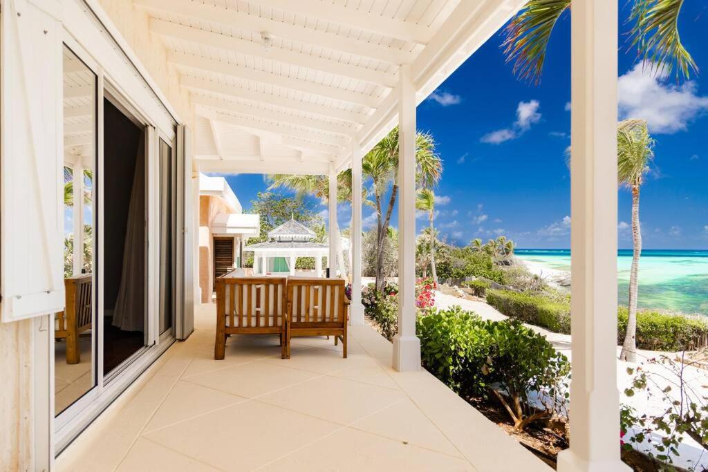 Beautiful Oceanfront Villa, Pool !!!