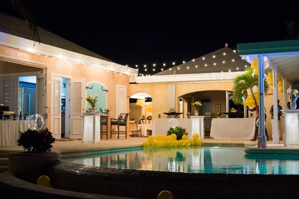 Beautiful Oceanfront Villa, Pool !!!