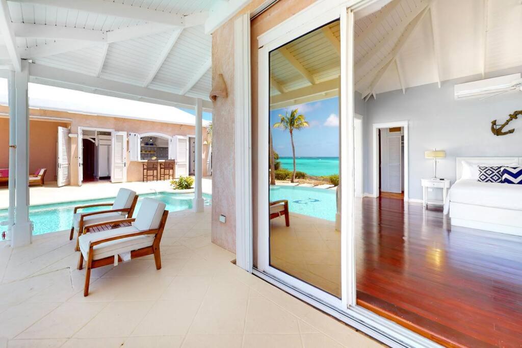 Beautiful Oceanfront Villa, Pool !!!