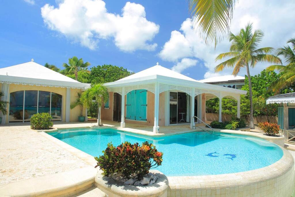 Beautiful Oceanfront Villa, Pool !!!
