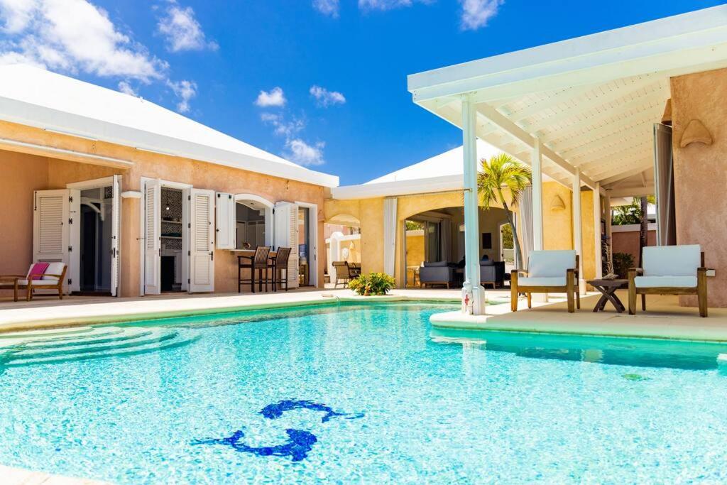 Beautiful Oceanfront Villa, Pool !!!