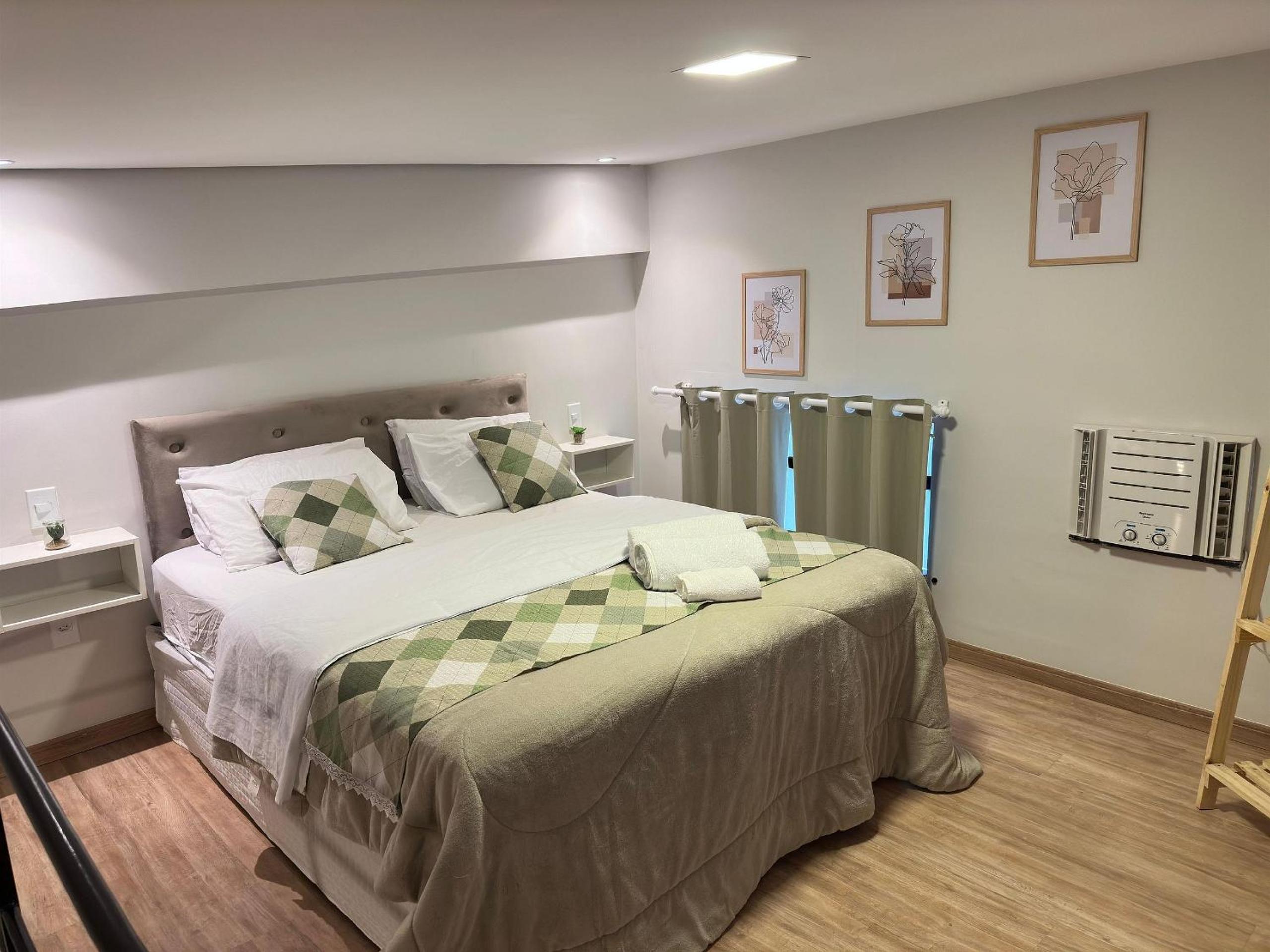 Loft de Luxo no Braga: Perfeito para Casais - Ar, Wi-Fi e Estilo