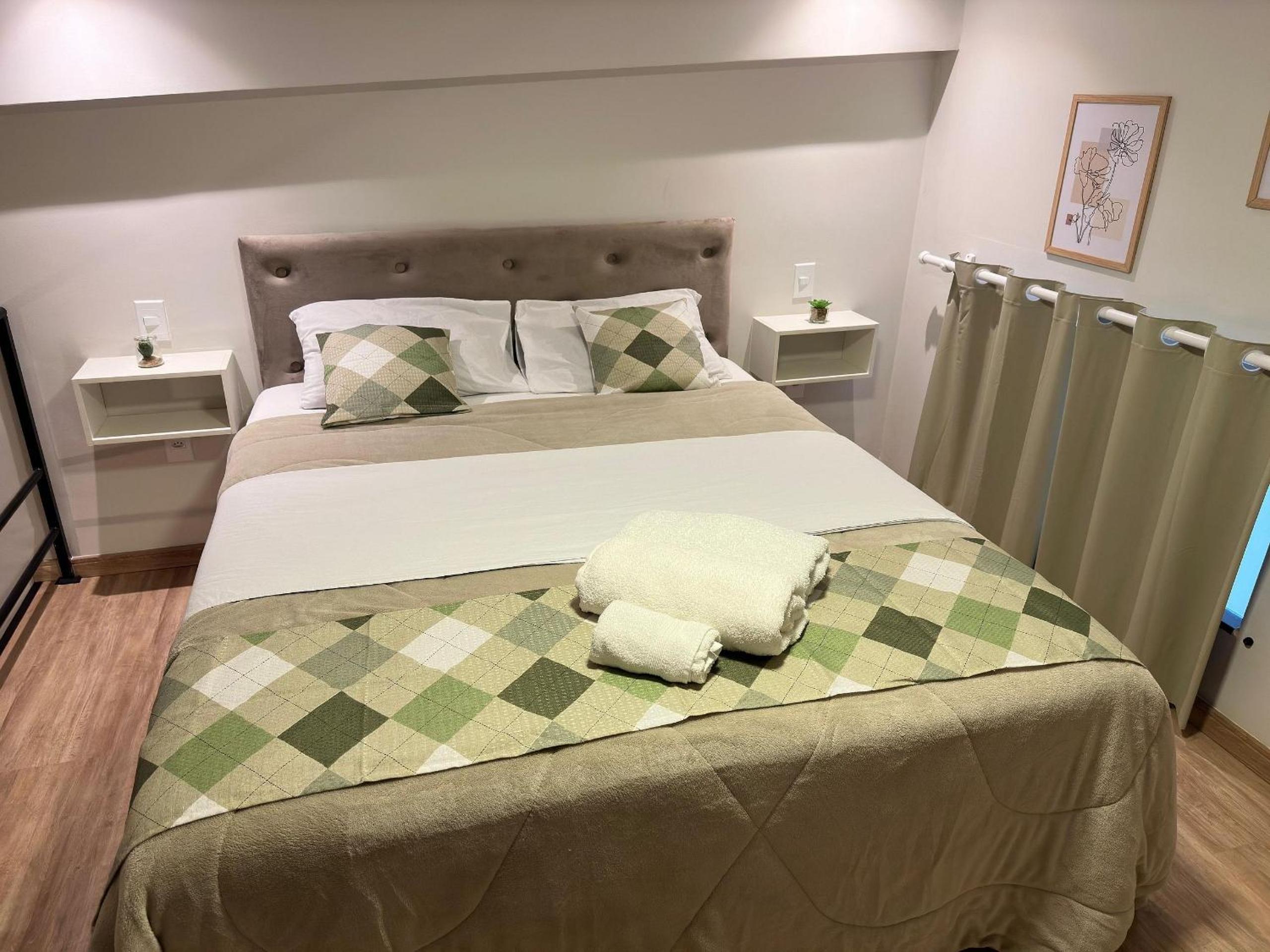 Loft de Luxo no Braga: Perfeito para Casais - Ar, Wi-Fi e Estilo