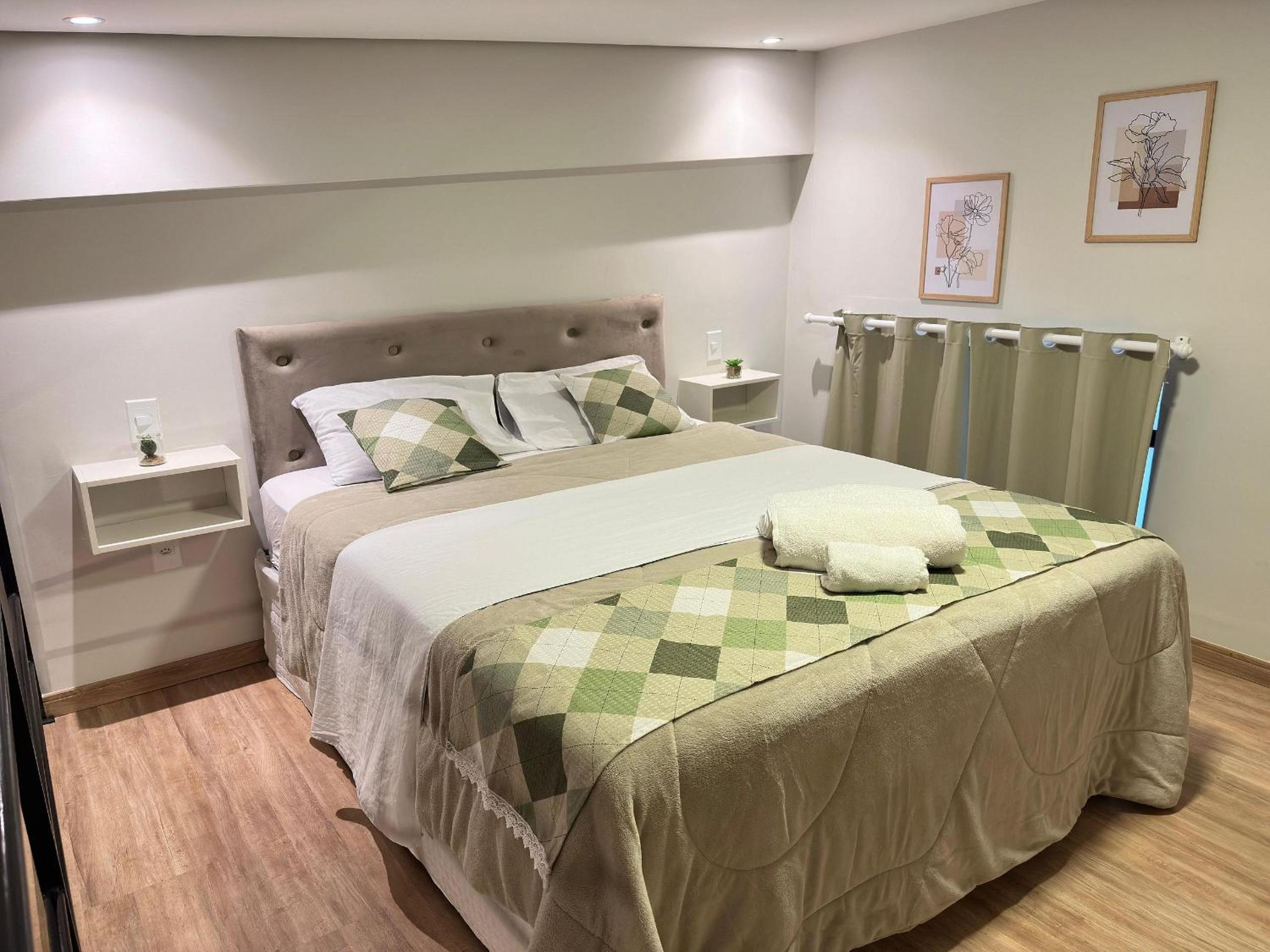 Loft de Luxo no Braga: Perfeito para Casais - Ar, Wi-Fi e Estilo