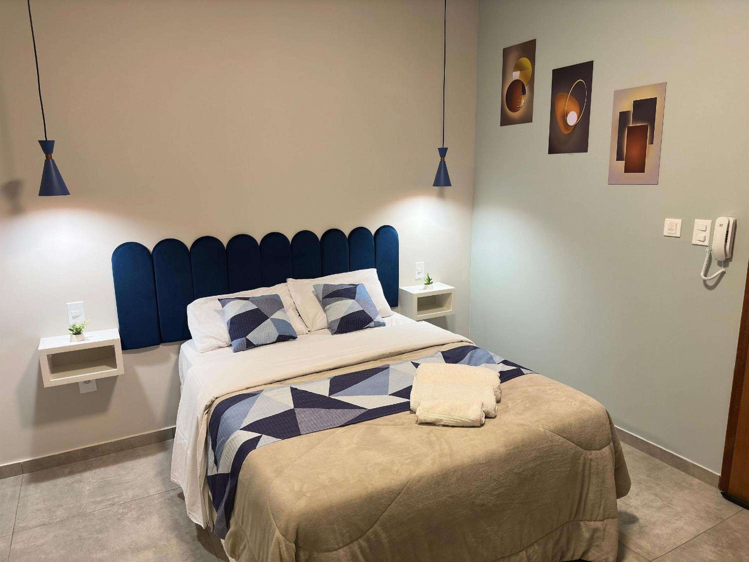 Loft de Luxo no Braga: Perfeito para Casais - Ar, Wi-Fi e Estilo