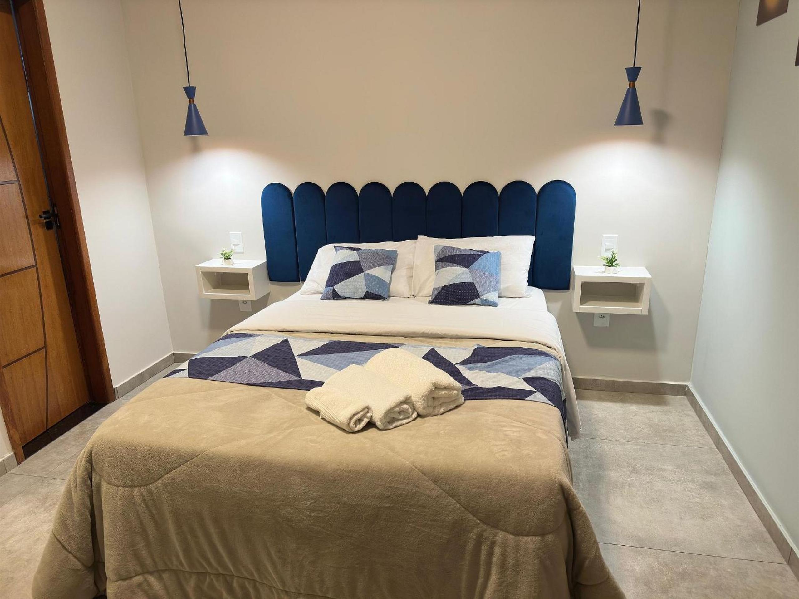 Loft de Luxo no Braga: Perfeito para Casais - Ar, Wi-Fi e Estilo