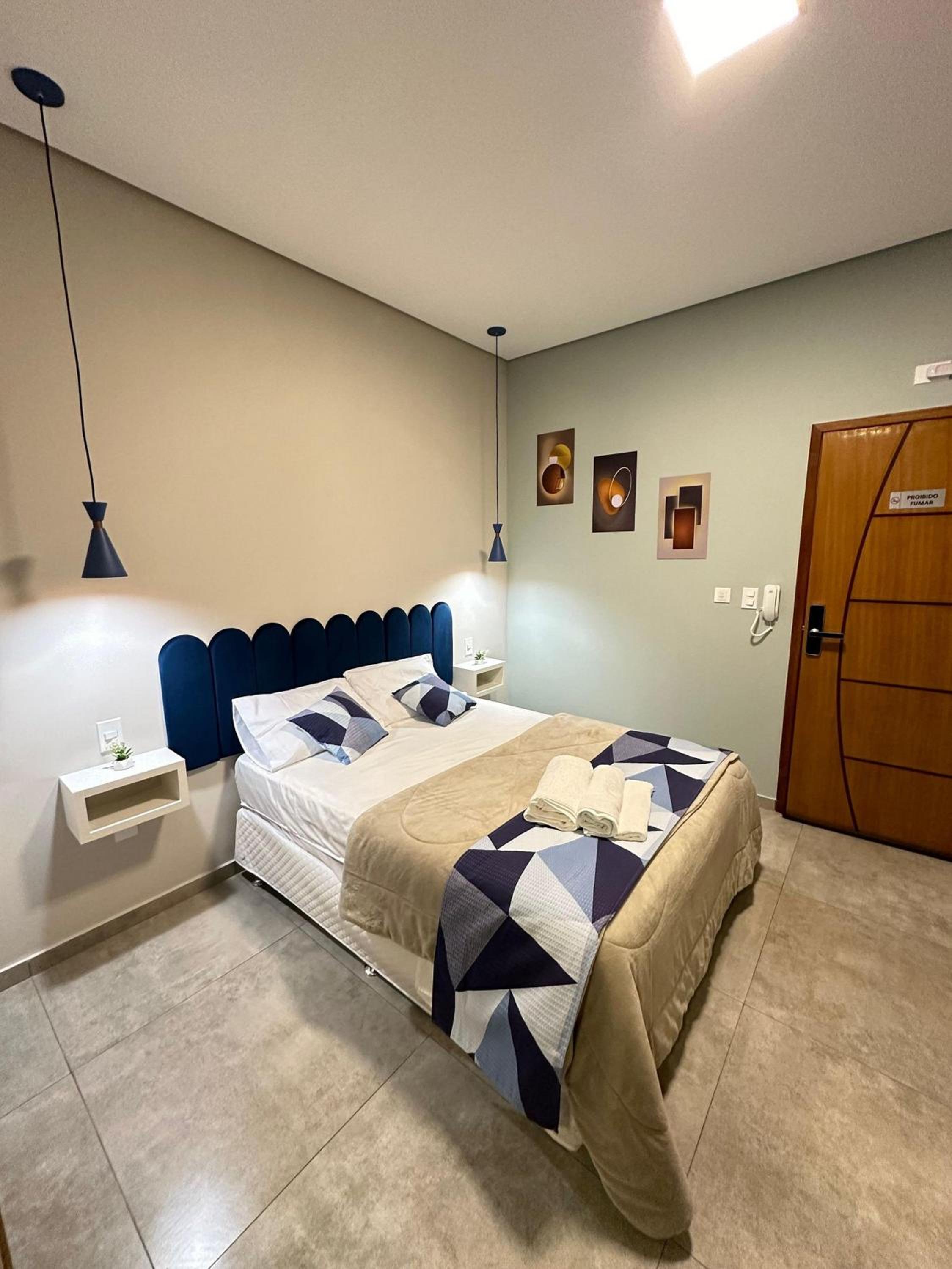Loft de Luxo no Braga: Perfeito para Casais - Ar, Wi-Fi e Estilo