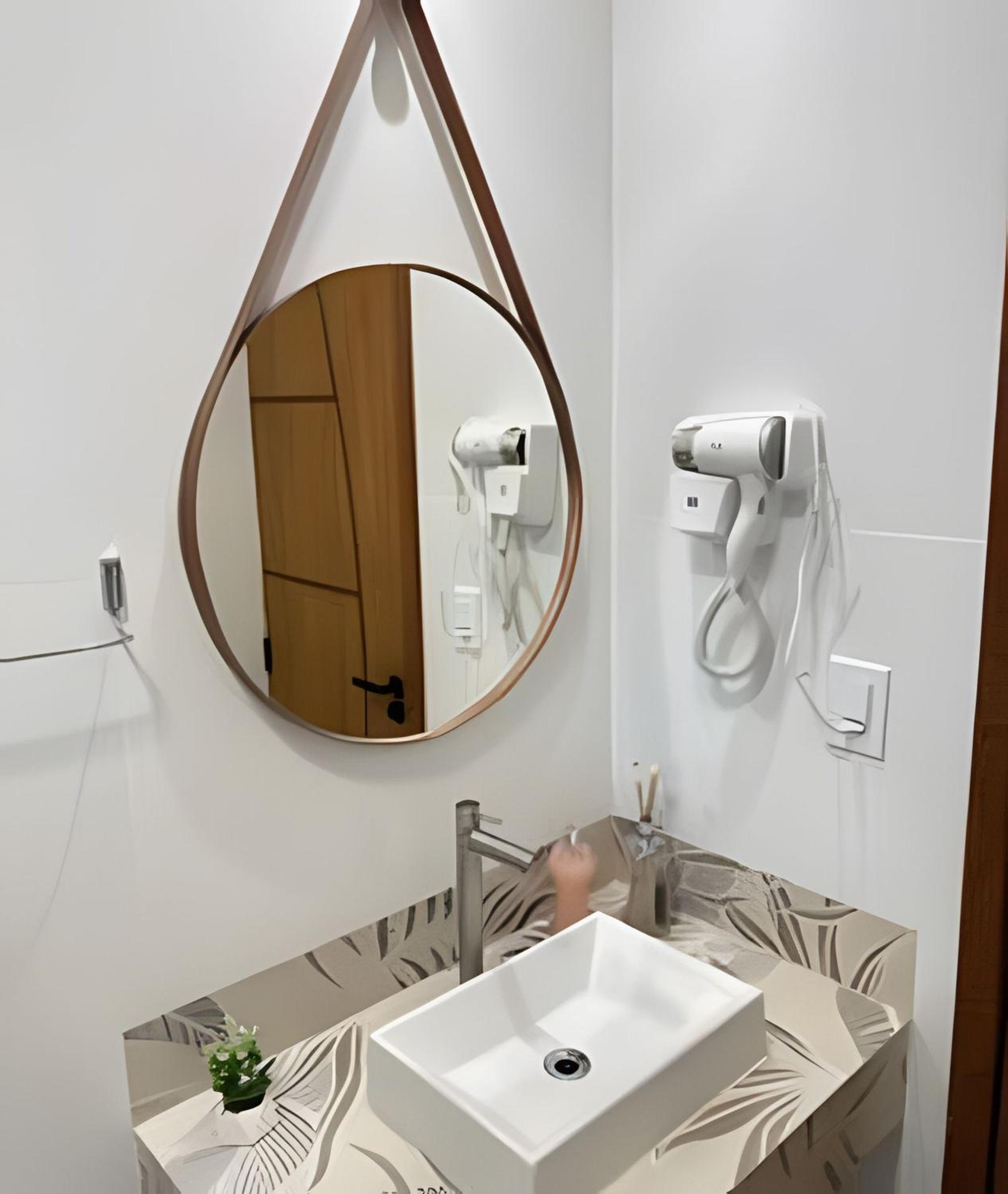 Loft de Luxo no Braga: Perfeito para Casais - Ar, Wi-Fi e Estilo