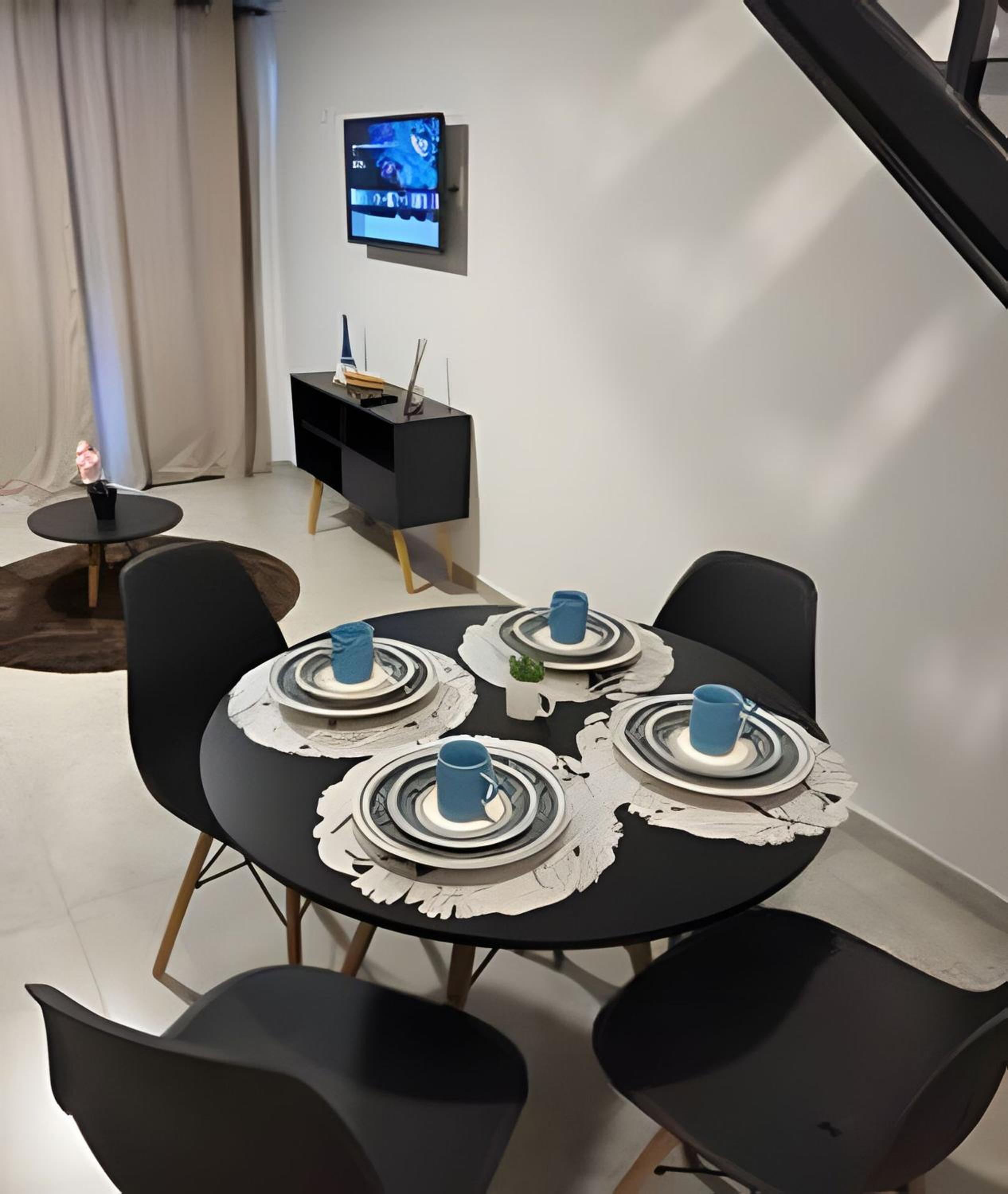 Loft de Luxo no Braga: Perfeito para Casais - Ar, Wi-Fi e Estilo