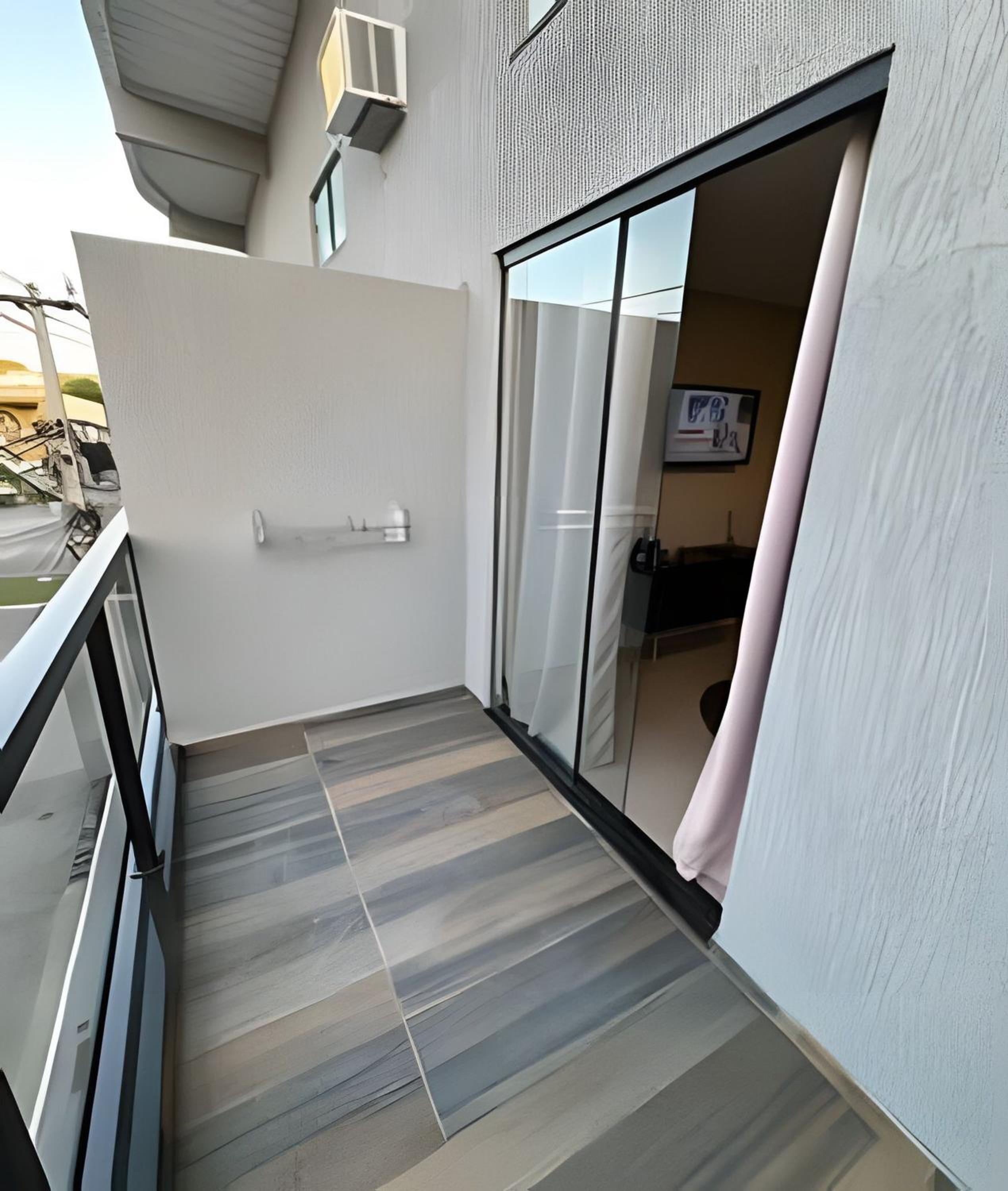 Loft de Luxo no Braga: Perfeito para Casais - Ar, Wi-Fi e Estilo