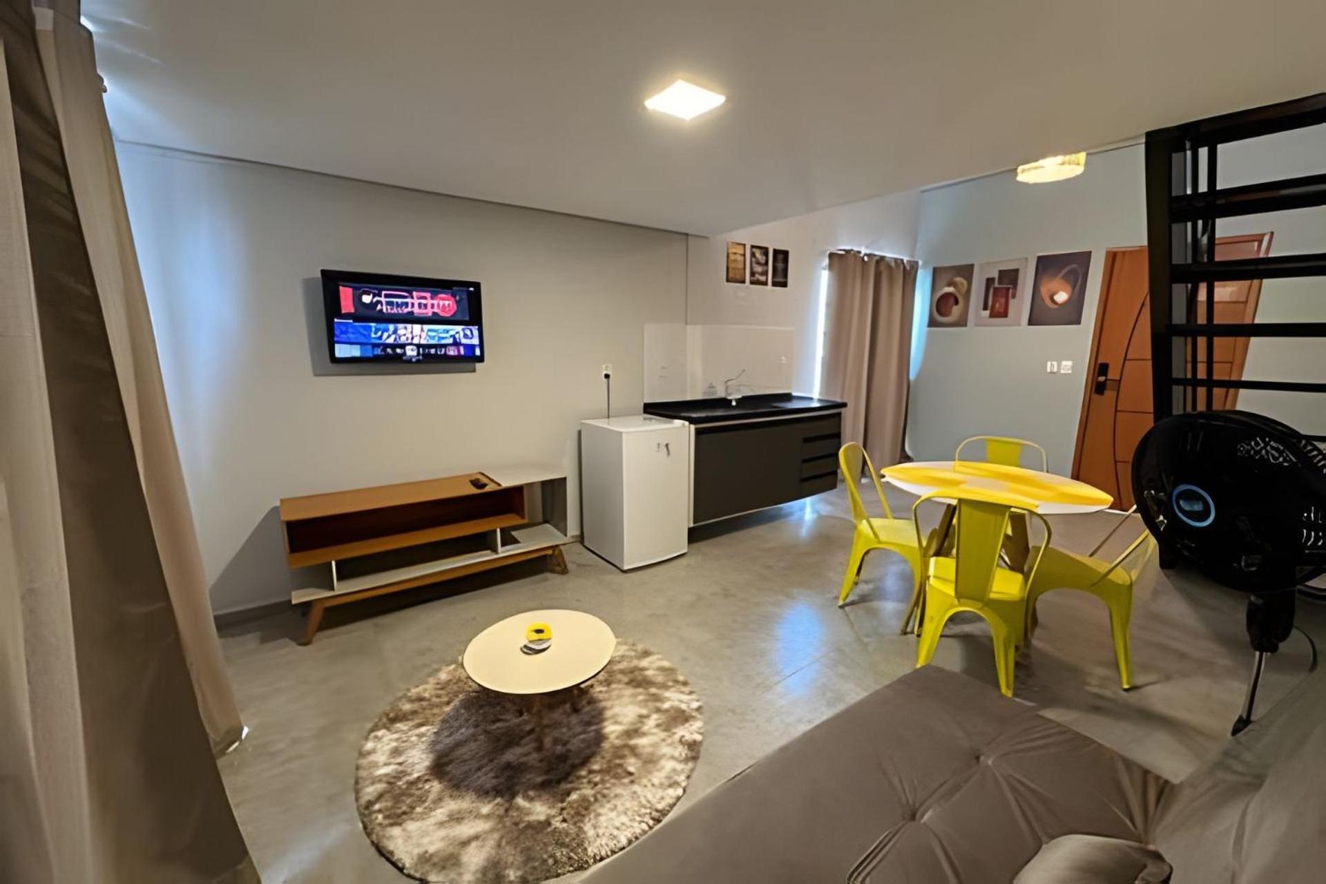 Loft de Luxo no Braga: Perfeito para Casais - Ar, Wi-Fi e Estilo