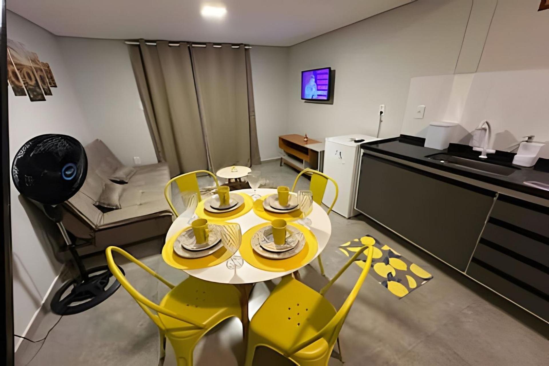 Loft de Luxo no Braga: Perfeito para Casais - Ar, Wi-Fi e Estilo