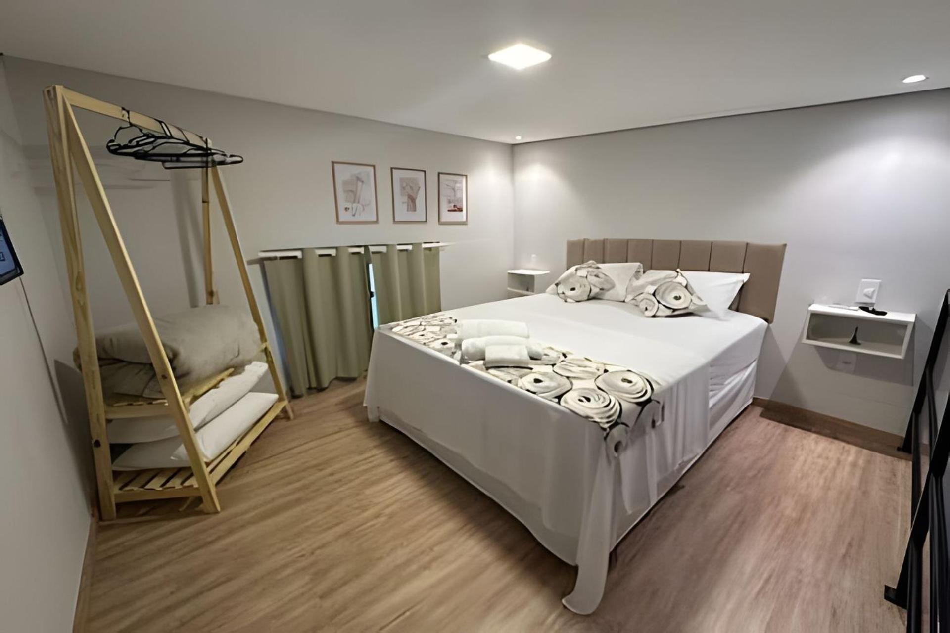 Loft de Luxo no Braga: Perfeito para Casais - Ar, Wi-Fi e Estilo