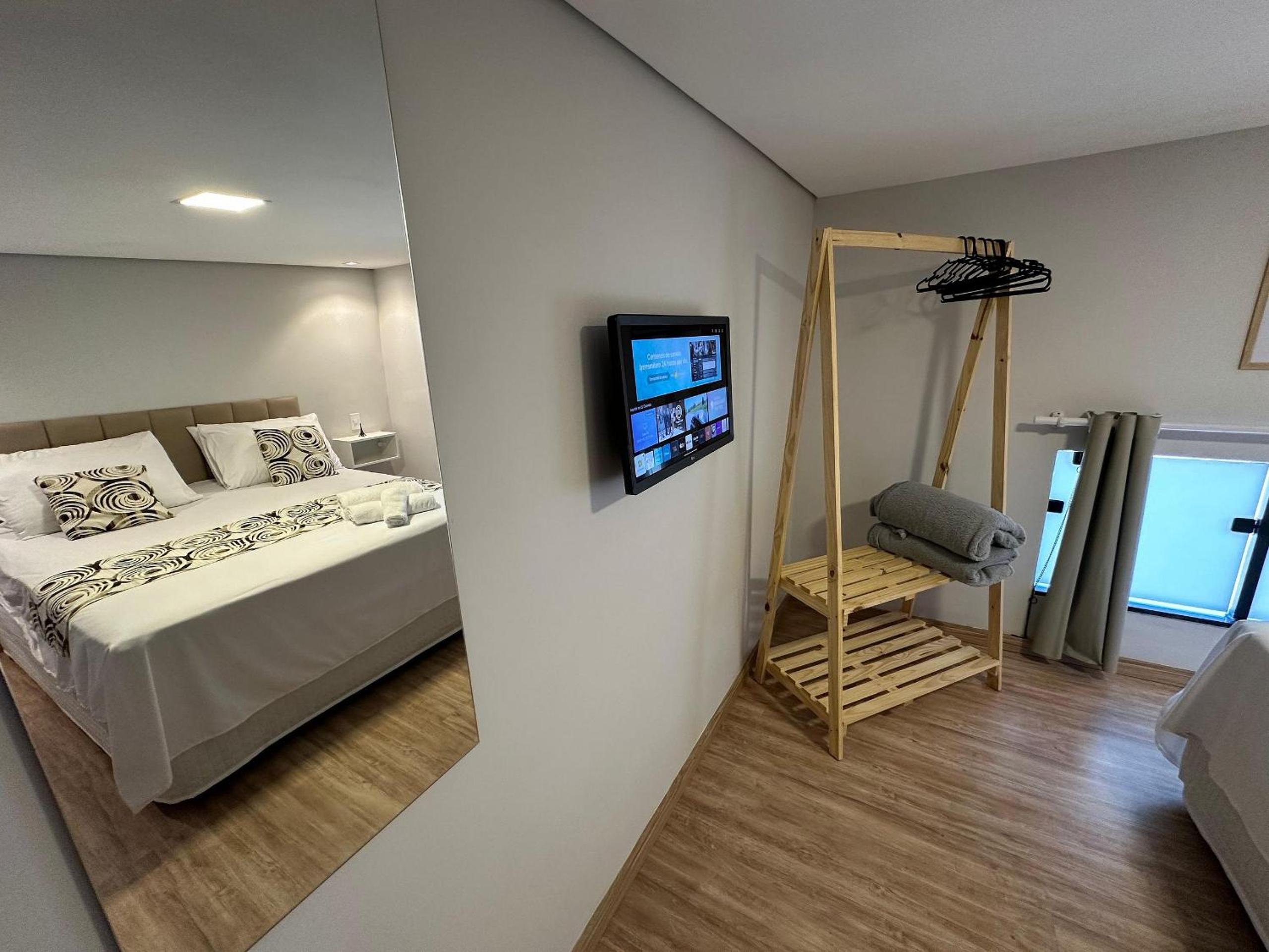 Loft de Luxo no Braga: Perfeito para Casais - Ar, Wi-Fi e Estilo