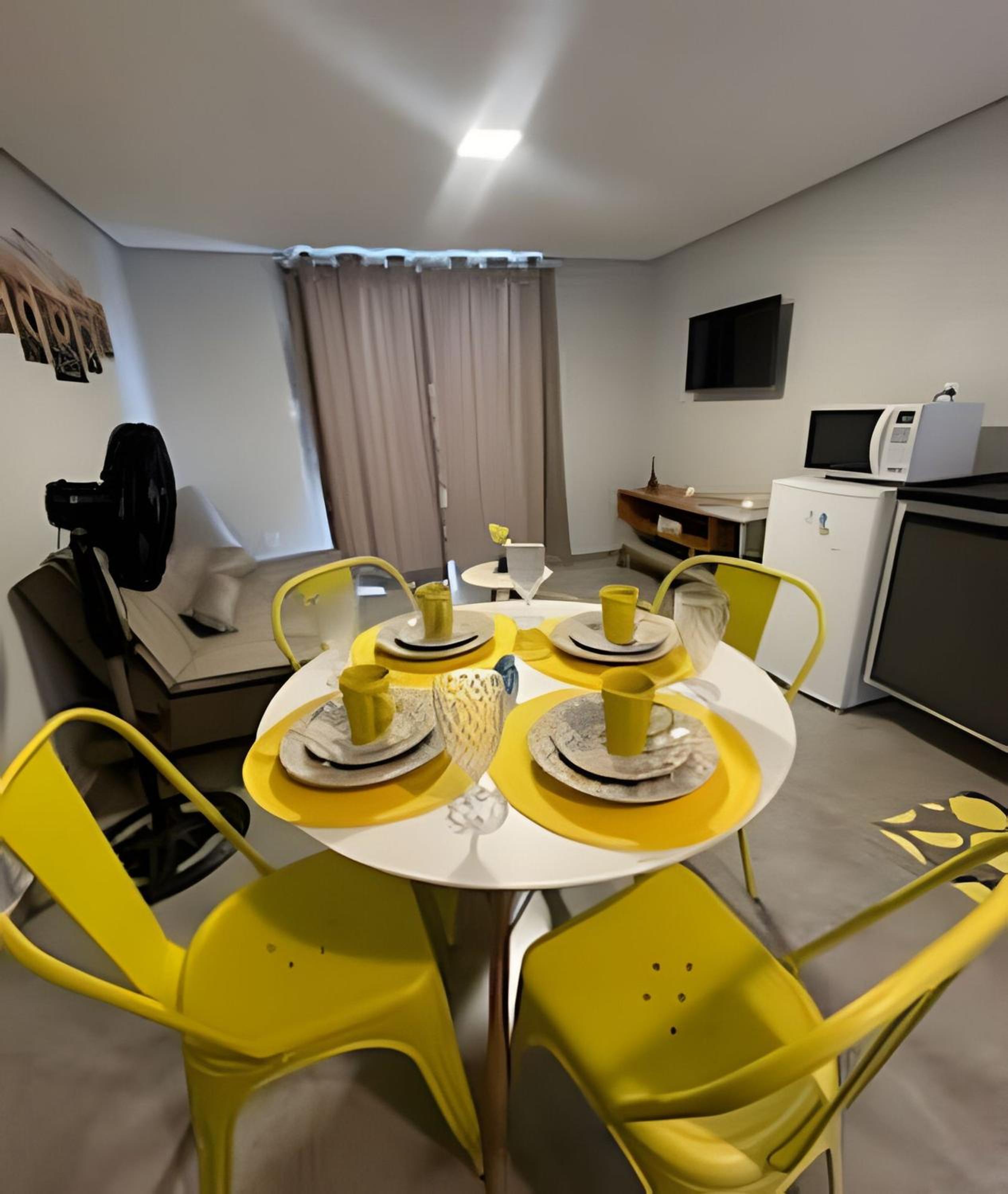 Loft de Luxo no Braga: Perfeito para Casais - Ar, Wi-Fi e Estilo