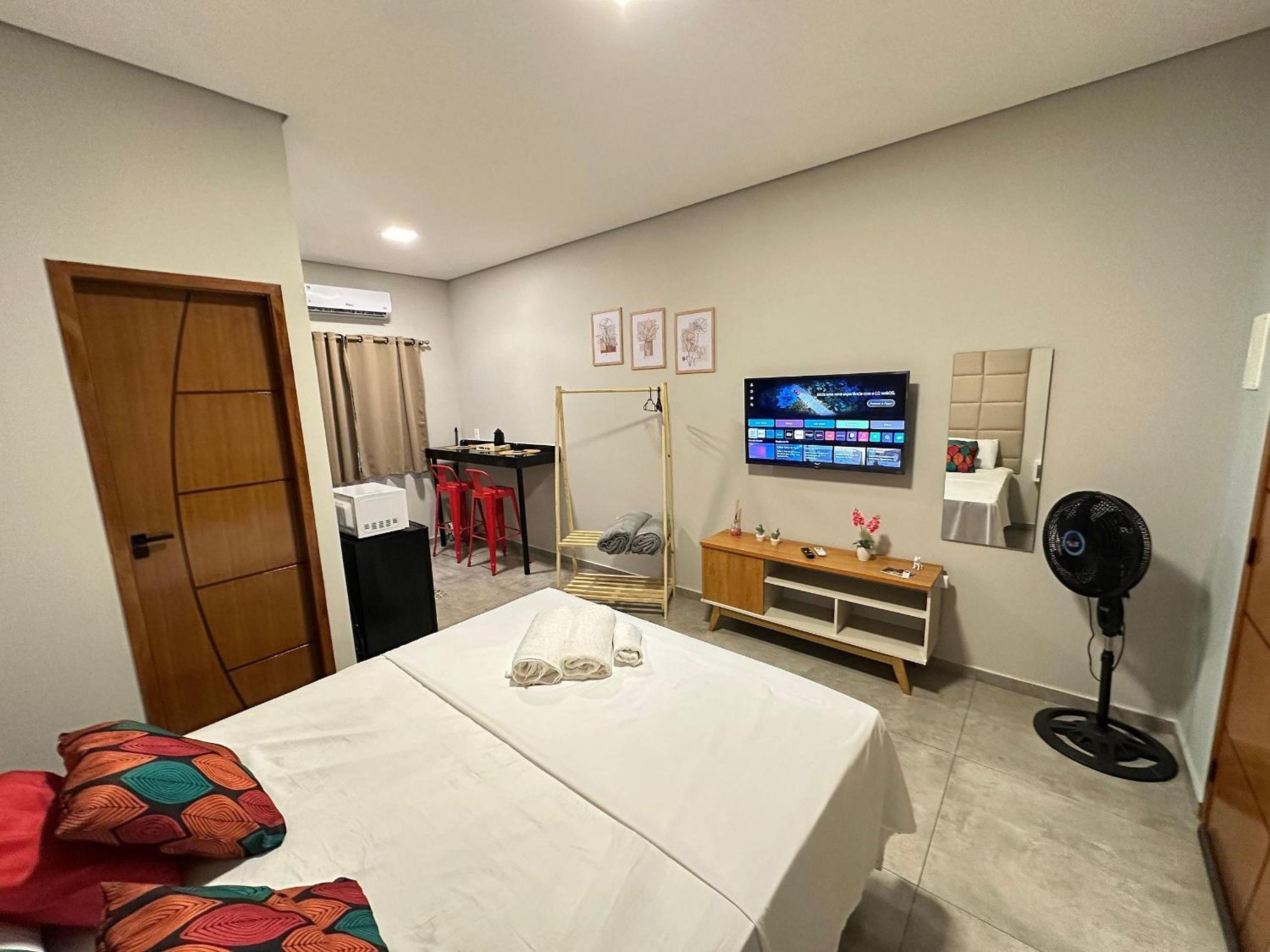 Loft de Luxo no Braga: Perfeito para Casais - Ar, Wi-Fi e Estilo