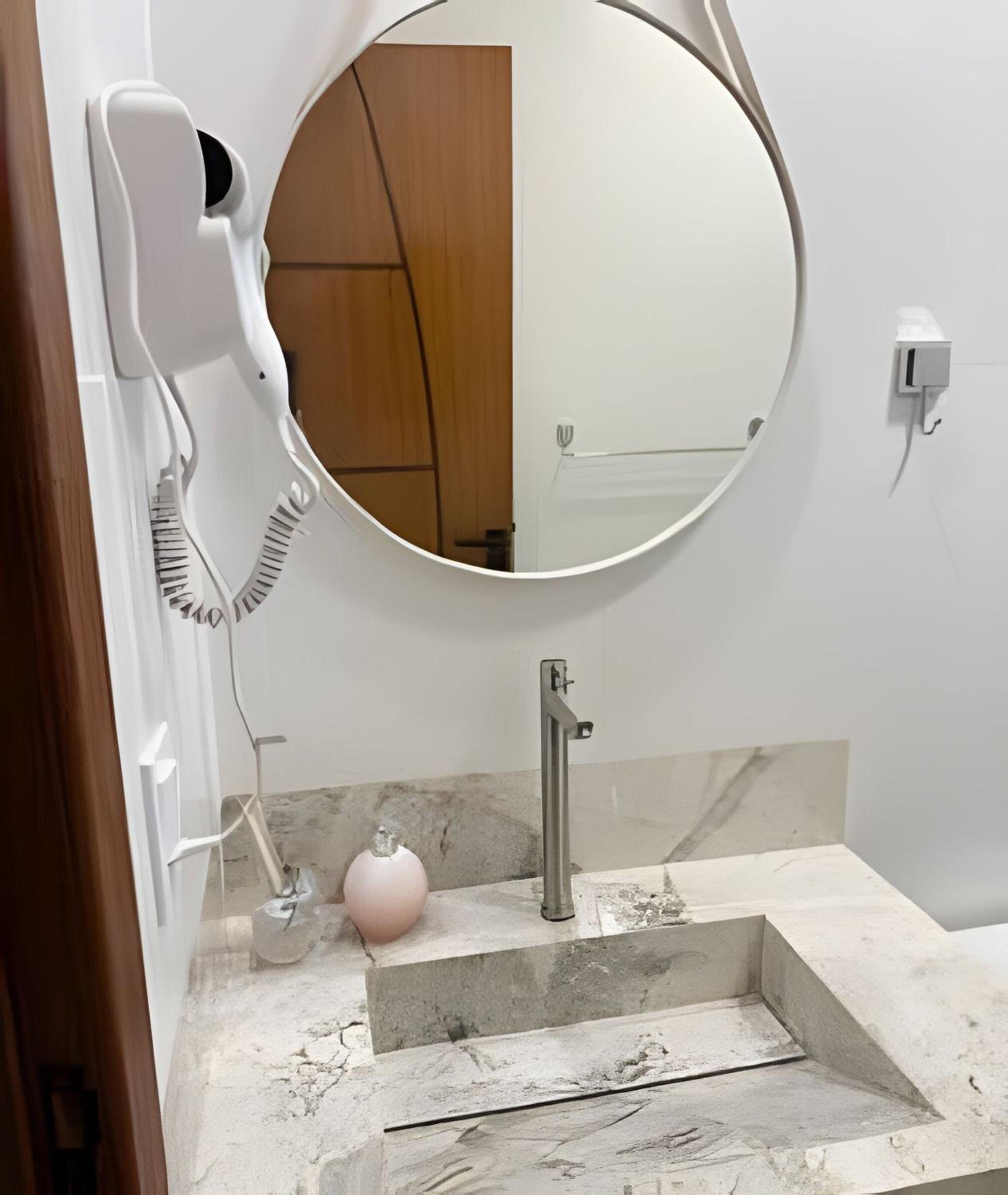 Loft de Luxo no Braga: Perfeito para Casais - Ar, Wi-Fi e Estilo