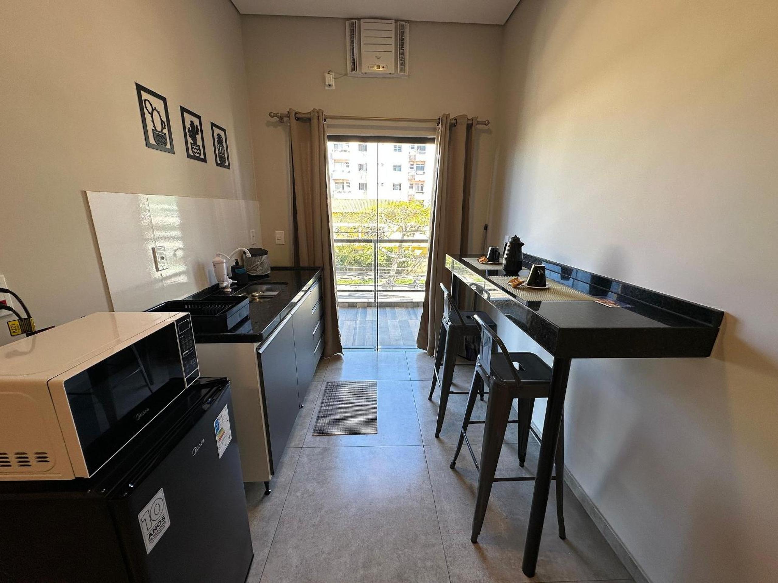 Loft de Luxo no Braga: Perfeito para Casais - Ar, Wi-Fi e Estilo