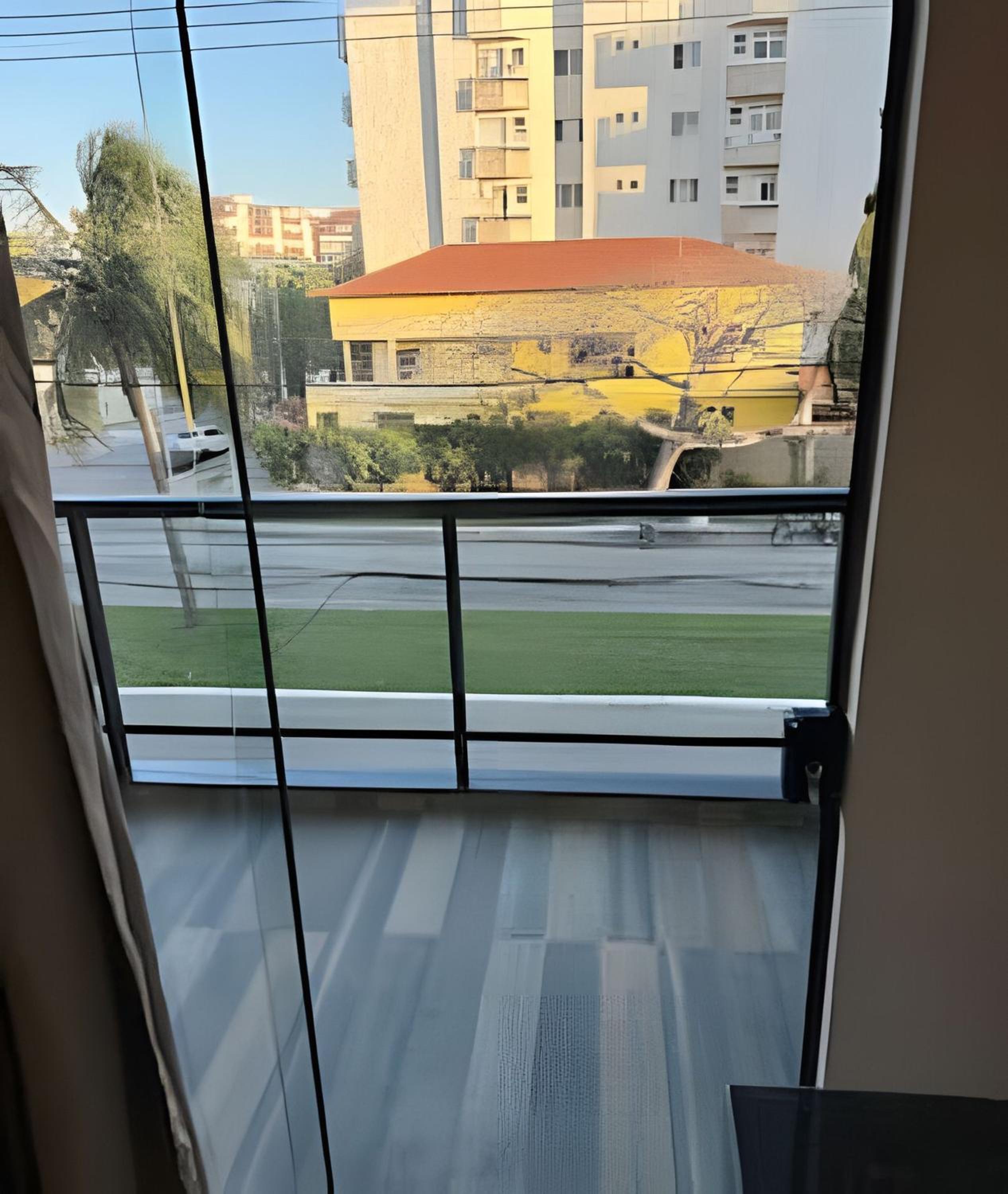 Loft de Luxo no Braga: Perfeito para Casais - Ar, Wi-Fi e Estilo
