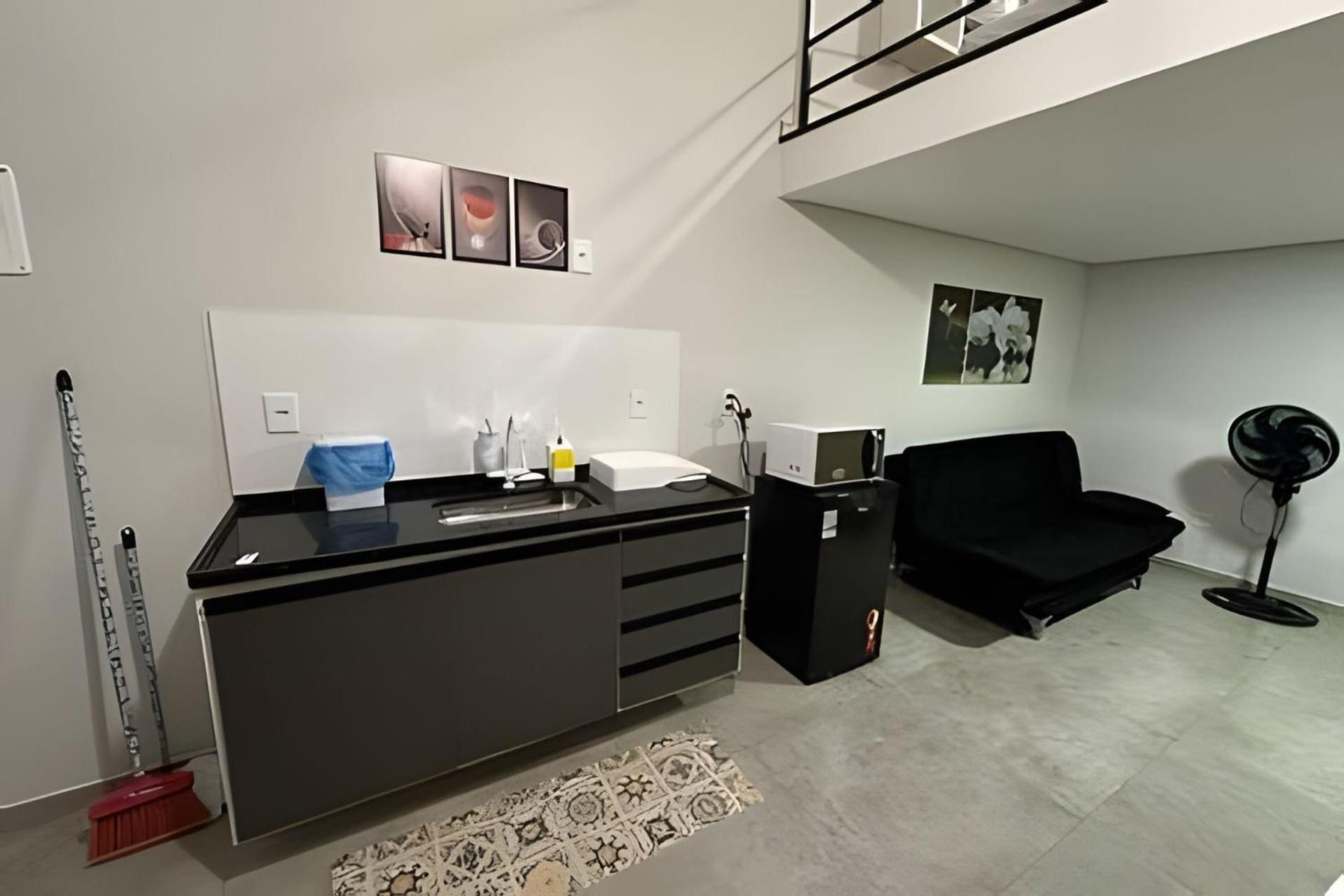 Loft de Luxo no Braga: Perfeito para Casais - Ar, Wi-Fi e Estilo