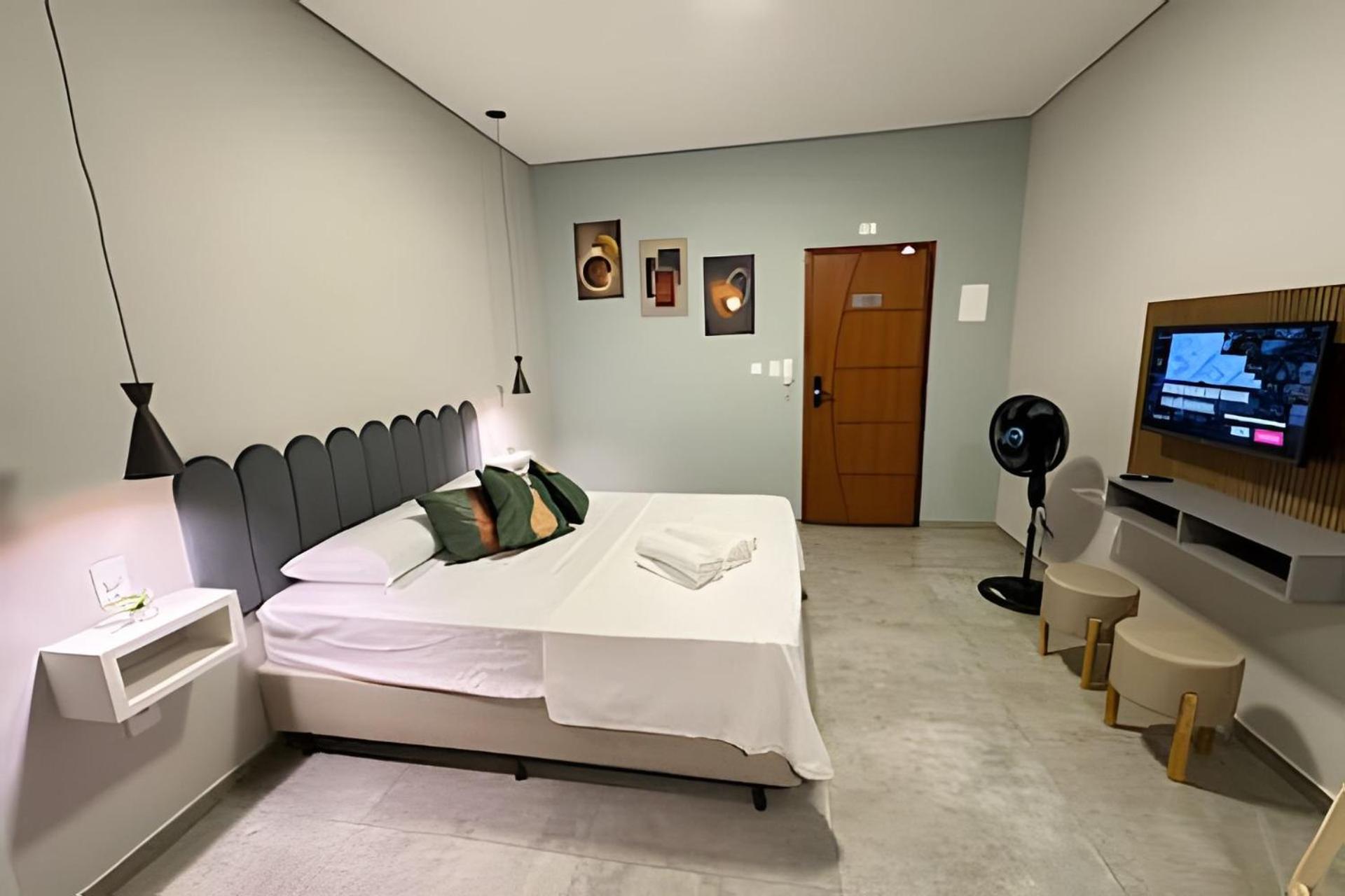 Loft de Luxo no Braga: Perfeito para Casais - Ar, Wi-Fi e Estilo