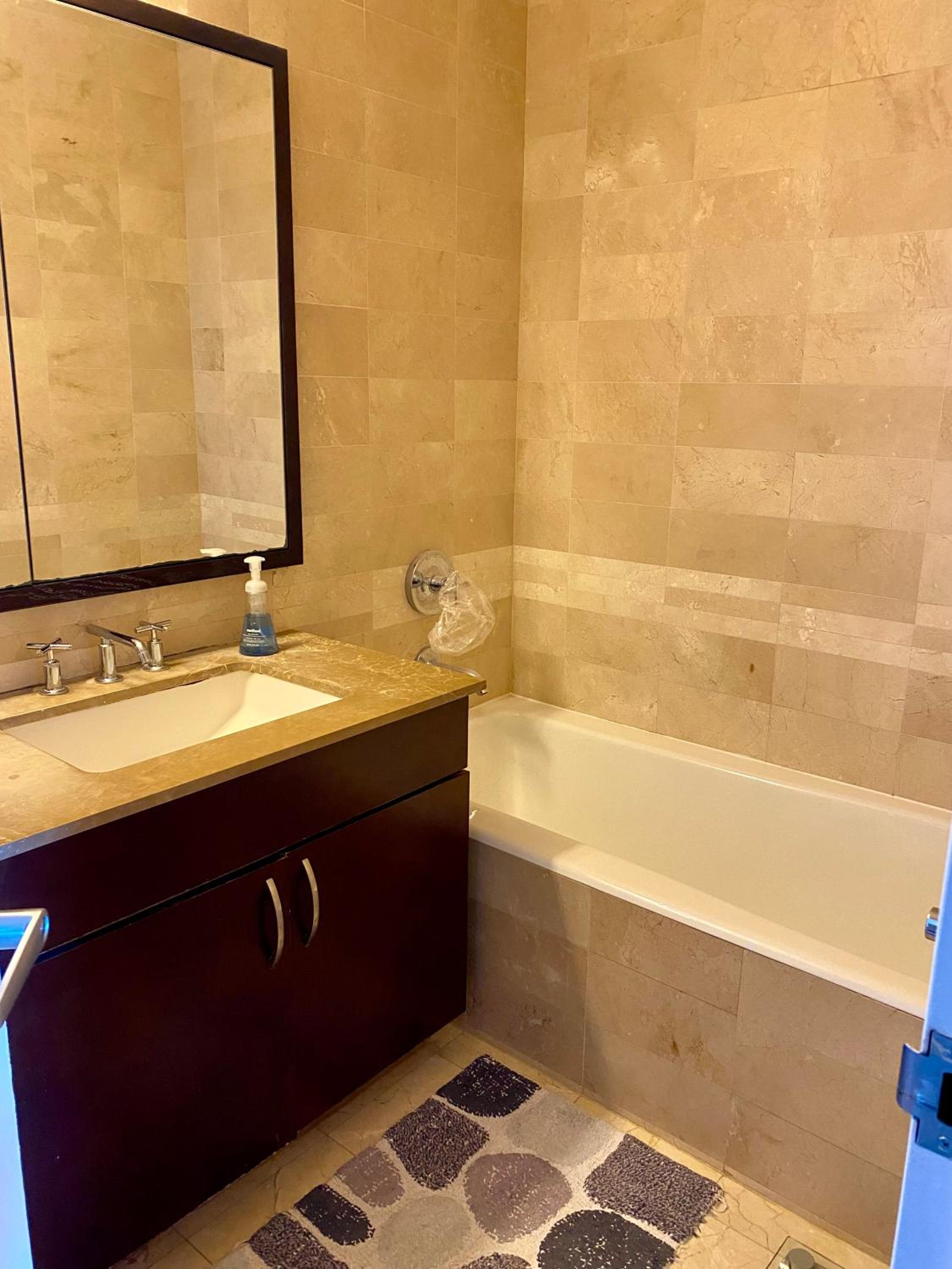 The Kalahari Queen Bed with Private Bath