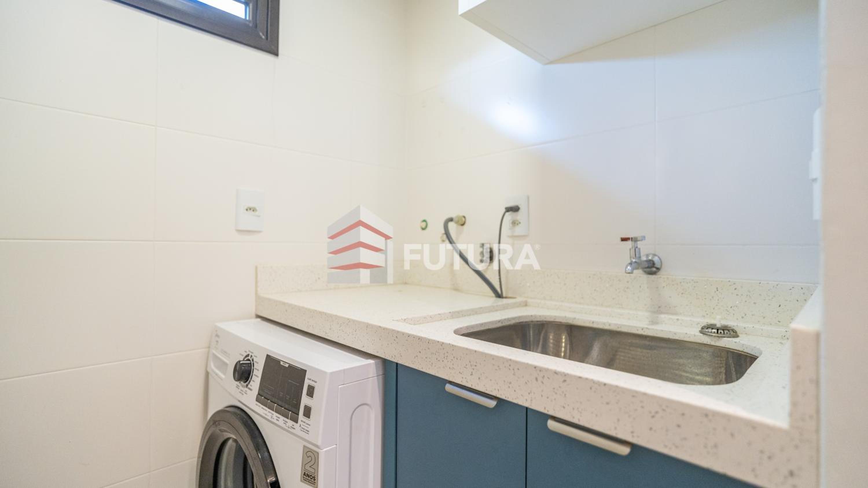 Apartamento térreo com 02 suítes em Mariscal - LA018EF
