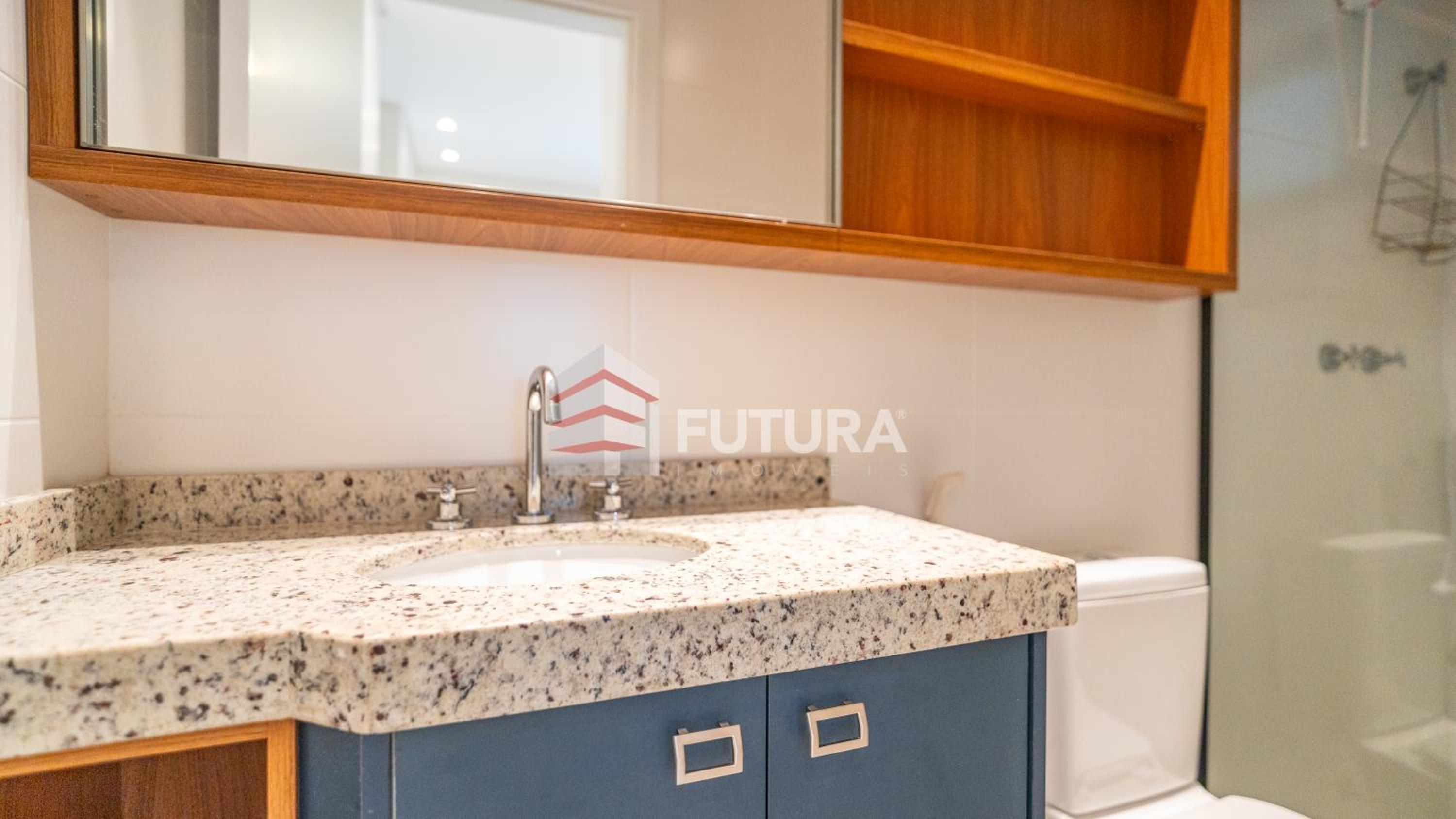 Apartamento térreo com 02 suítes em Mariscal - LA018EF