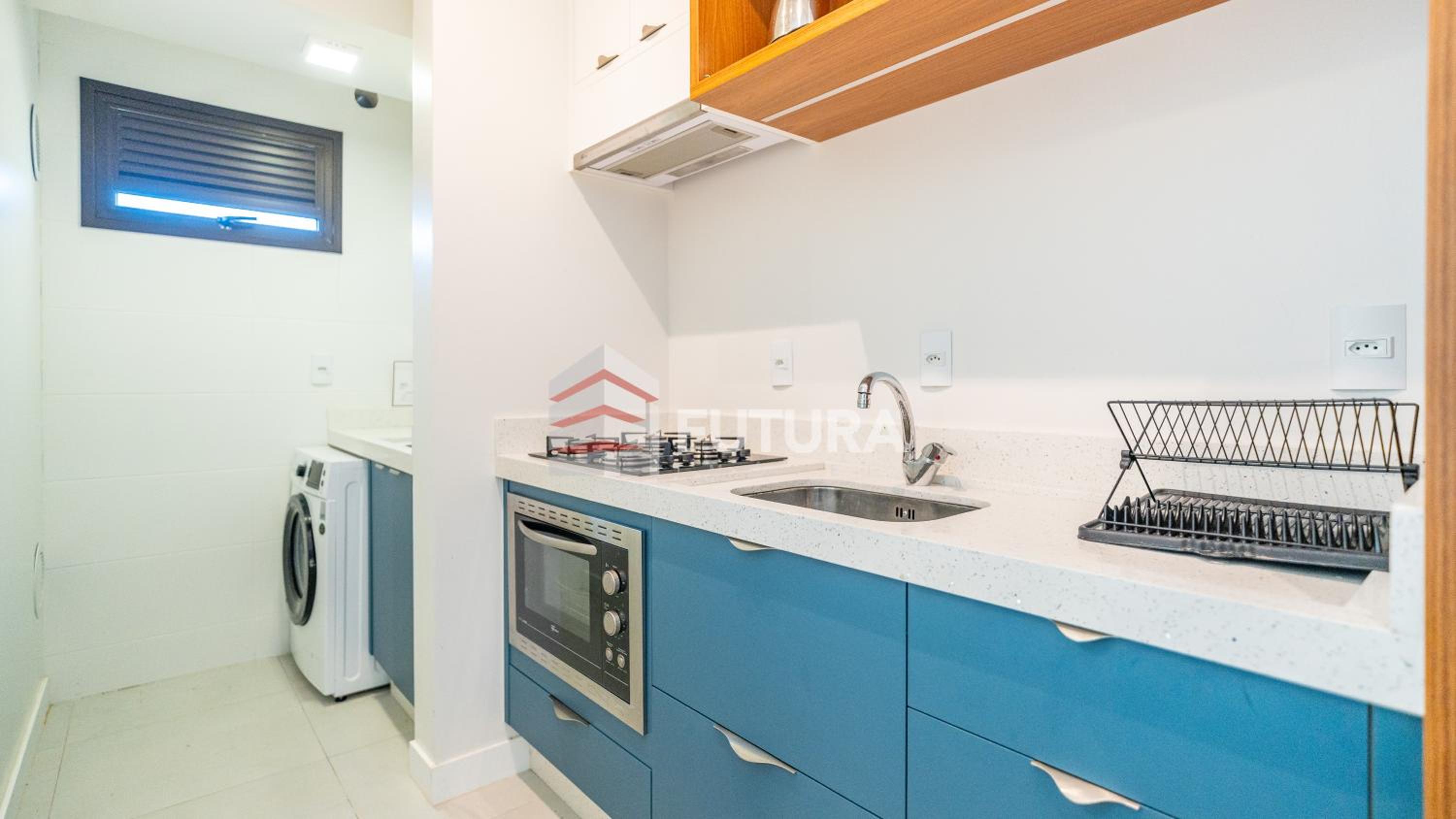 Apartamento térreo com 02 suítes em Mariscal - LA018EF