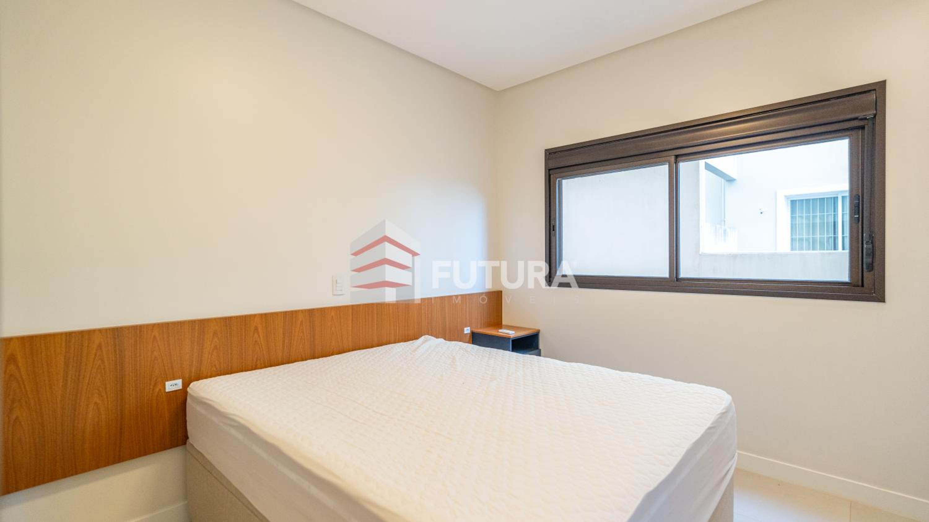 Apartamento térreo com 02 suítes em Mariscal - LA018EF