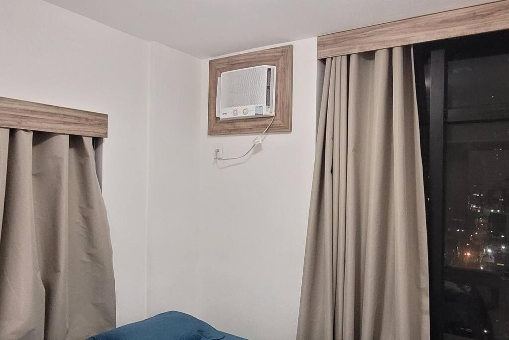 Apartamento a 150 metros da Praia, e Piscina na Cobertura do Prédio