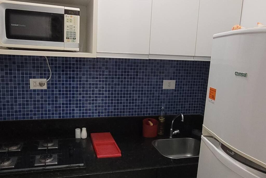 Apartamento a 150 metros da Praia, e Piscina na Cobertura do Prédio