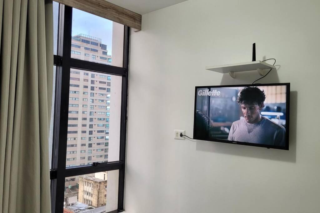 Apartamento a 150 metros da Praia, e Piscina na Cobertura do Prédio