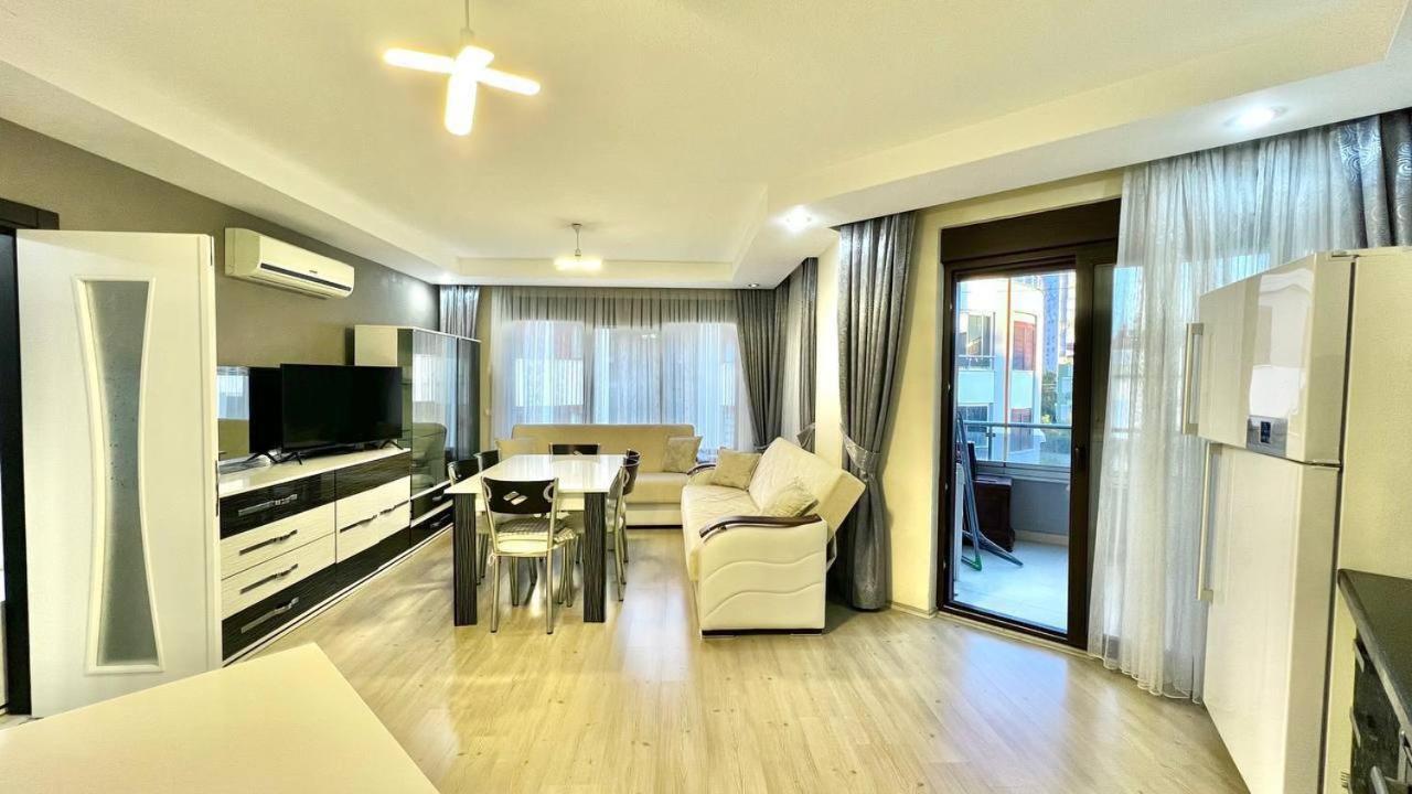 Sunny apartment in antalya