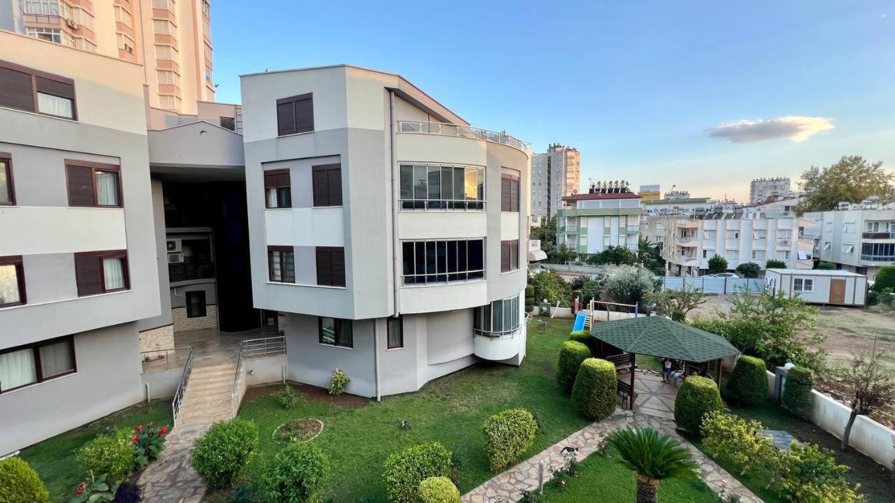Sunny apartment in antalya