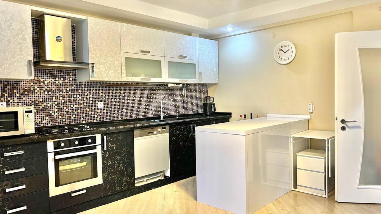 Sunny apartment in antalya