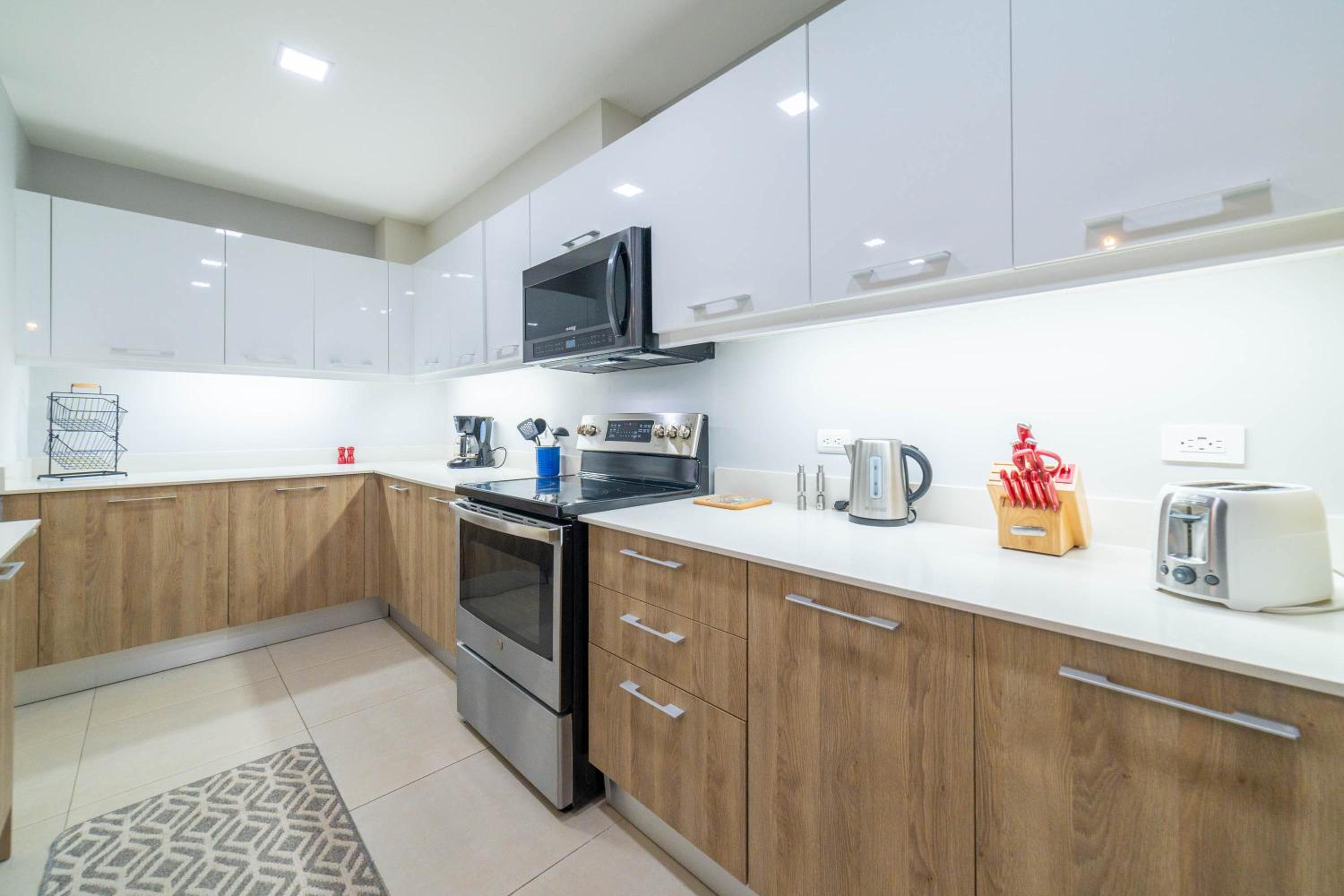 CR Luxury Vacation Rentals