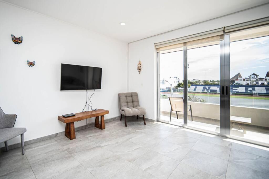 MAREA306 - Modern apartment 5 minutes from the beach with a rooftop pool view 3