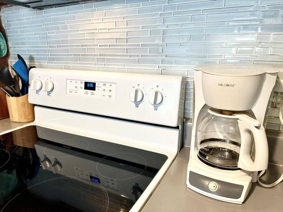 Cheapest on the Beach-Oceanfront-Heated Pool!
