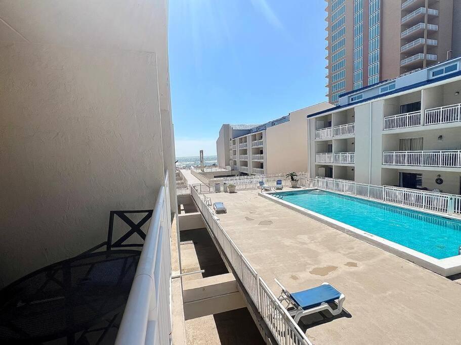 Cheapest on the Beach-Oceanfront-Heated Pool!